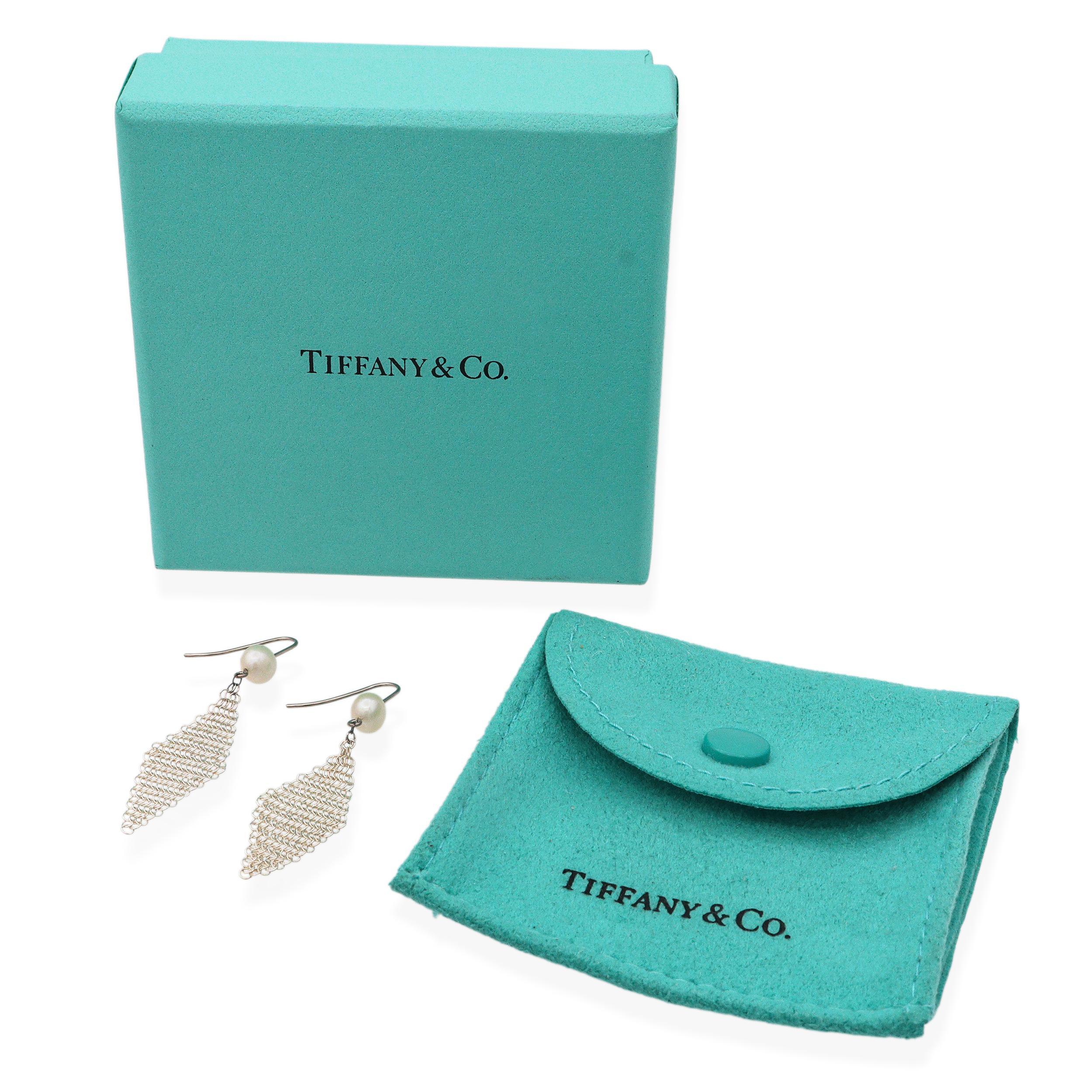 Tiffany & Co. Orecchini a rete con perle in argento sterling di Elsa Peretti In condizioni buone in vendita a New York, NY