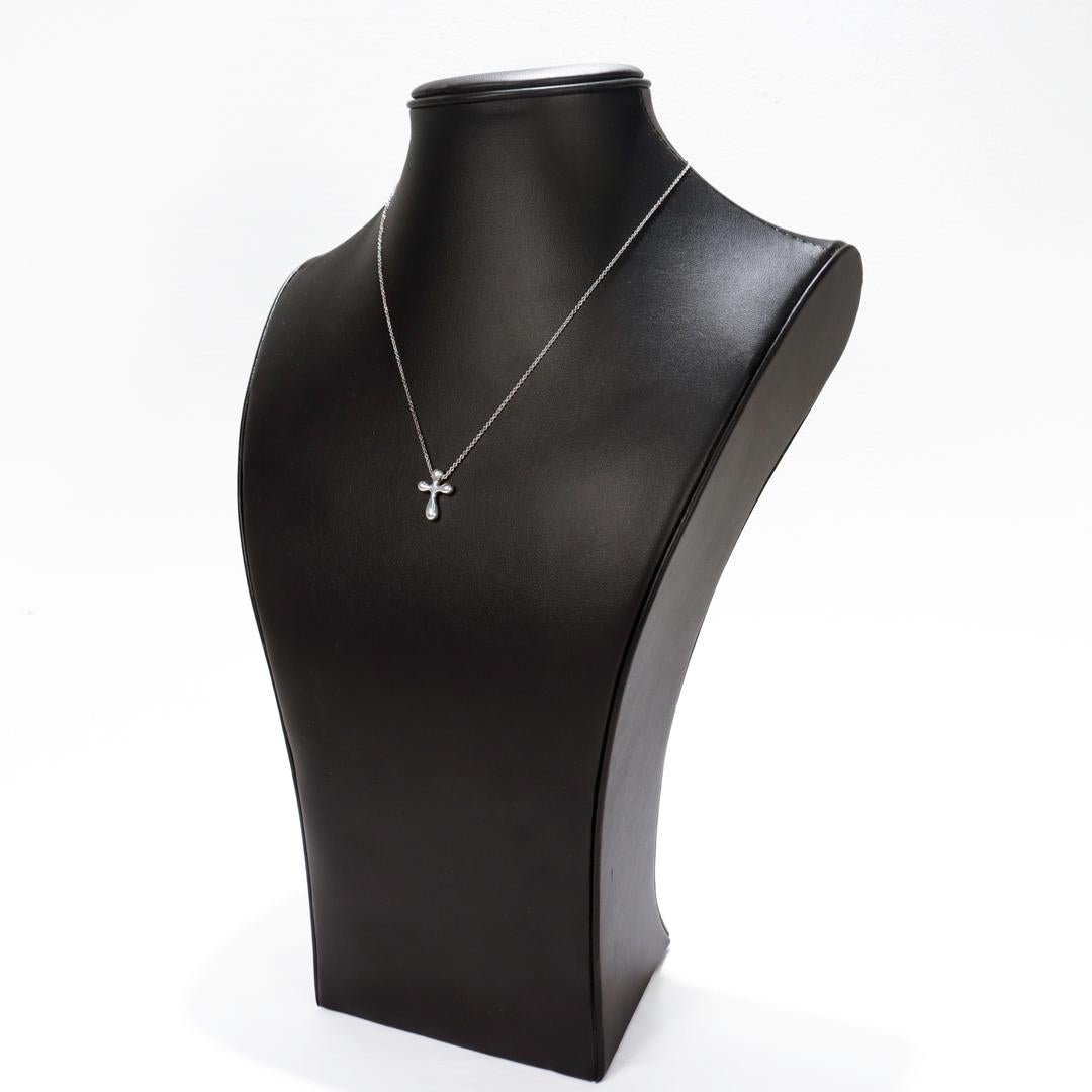 Women's or Men's Tiffany & Co. Elsa Peretti Sterling Silver Pendant Cross Necklace For Sale