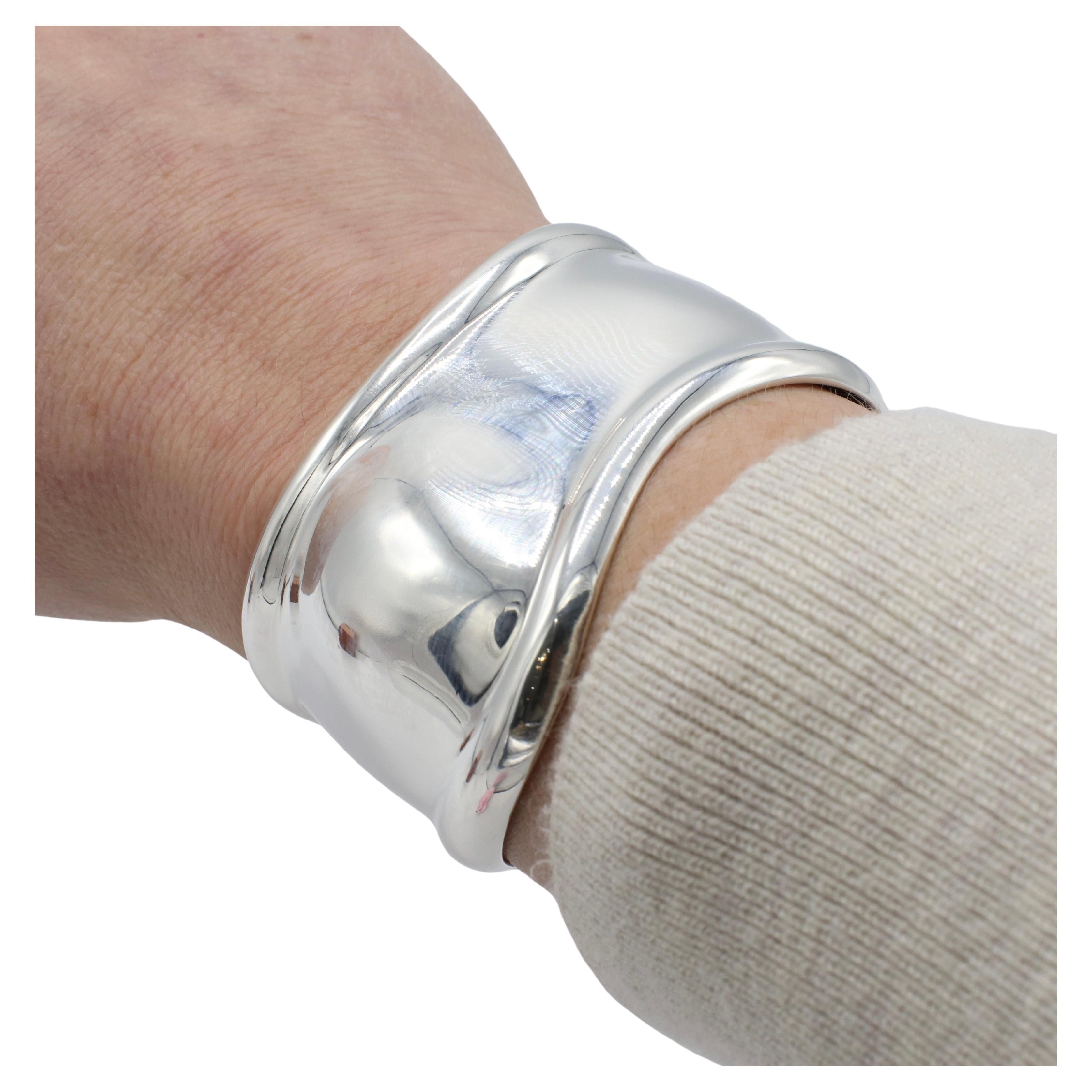 Tiffany & Co. Elsa Peretti Sterling Silver Small Bone Cuff Bracelet  In Excellent Condition In  Baltimore, MD