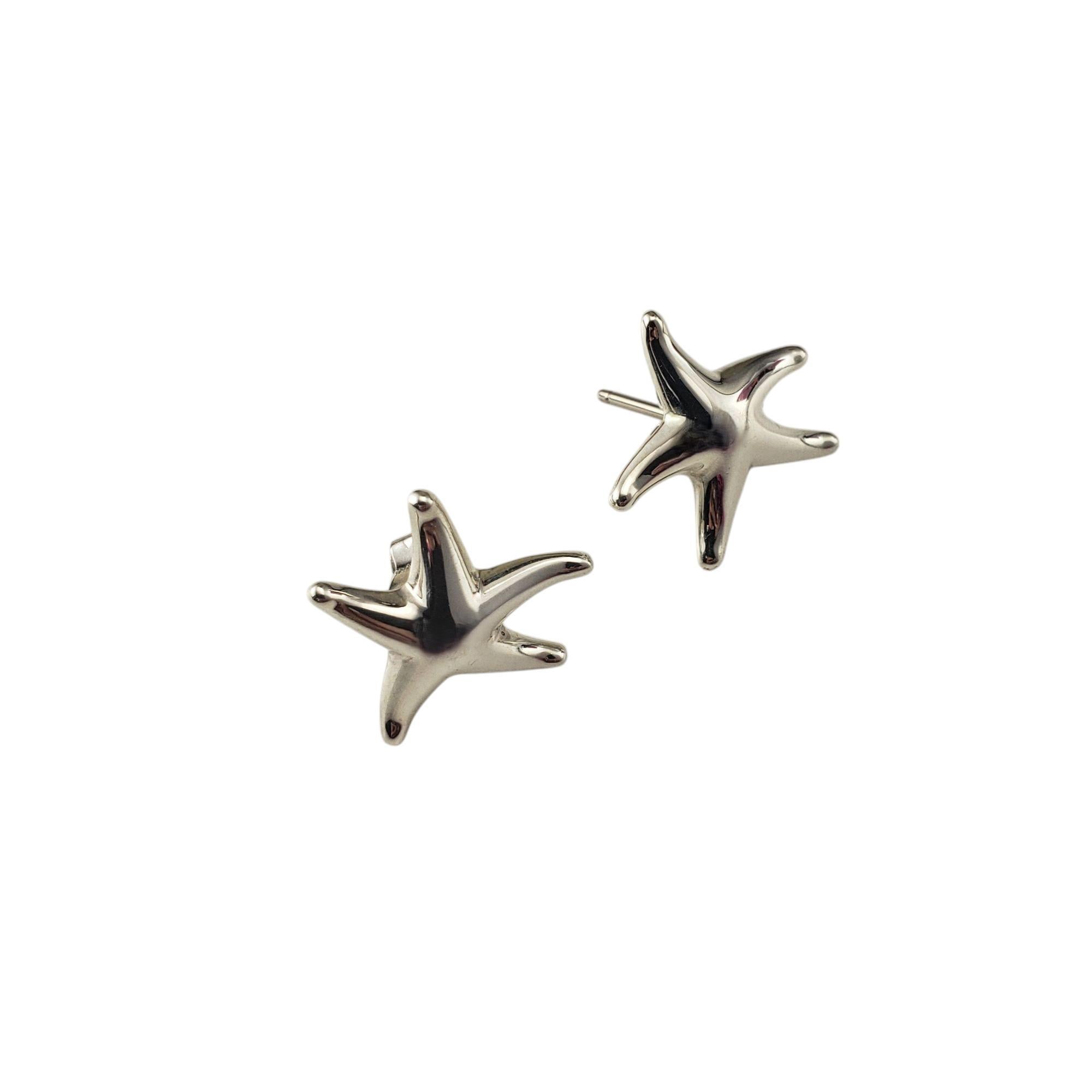 Tiffany & Co. Elsa Peretti Sterling Silver Starfish Earrings-

These stunning sterling silver earrings are a timeless and elegant tribute to the beautify of the ocean. Designed with Peretti's signature and sculptural style, these earrings capture