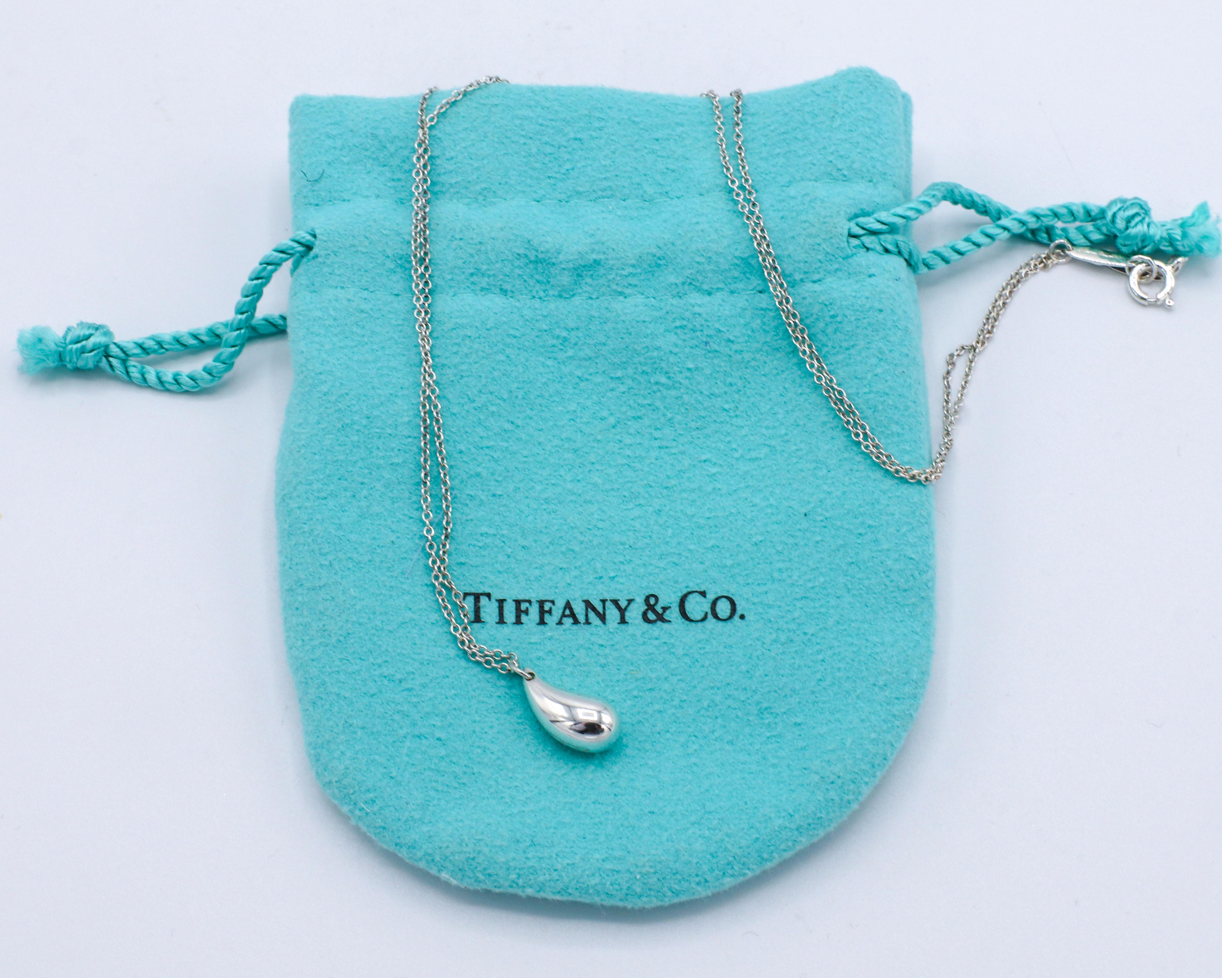 Women's or Men's Tiffany & Co. Elsa Peretti Sterling Silver Teardrop Pendant Necklace