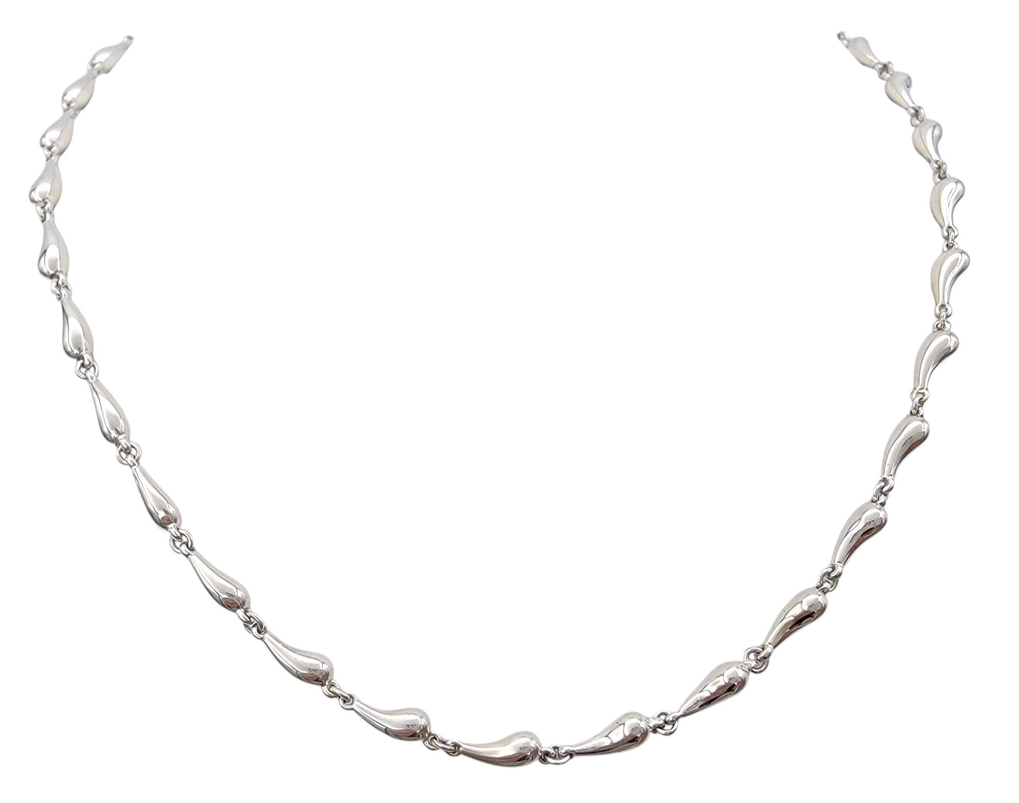 Tiffany & Co. Elsa Peretti Teardrop Link Necklace in Polished Sterling Silver In Good Condition In Scottsdale, AZ
