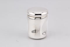 Tiffany & Co. Elsa Peretti Boîte à pilules en argent Sterling avec empreinte de pouce