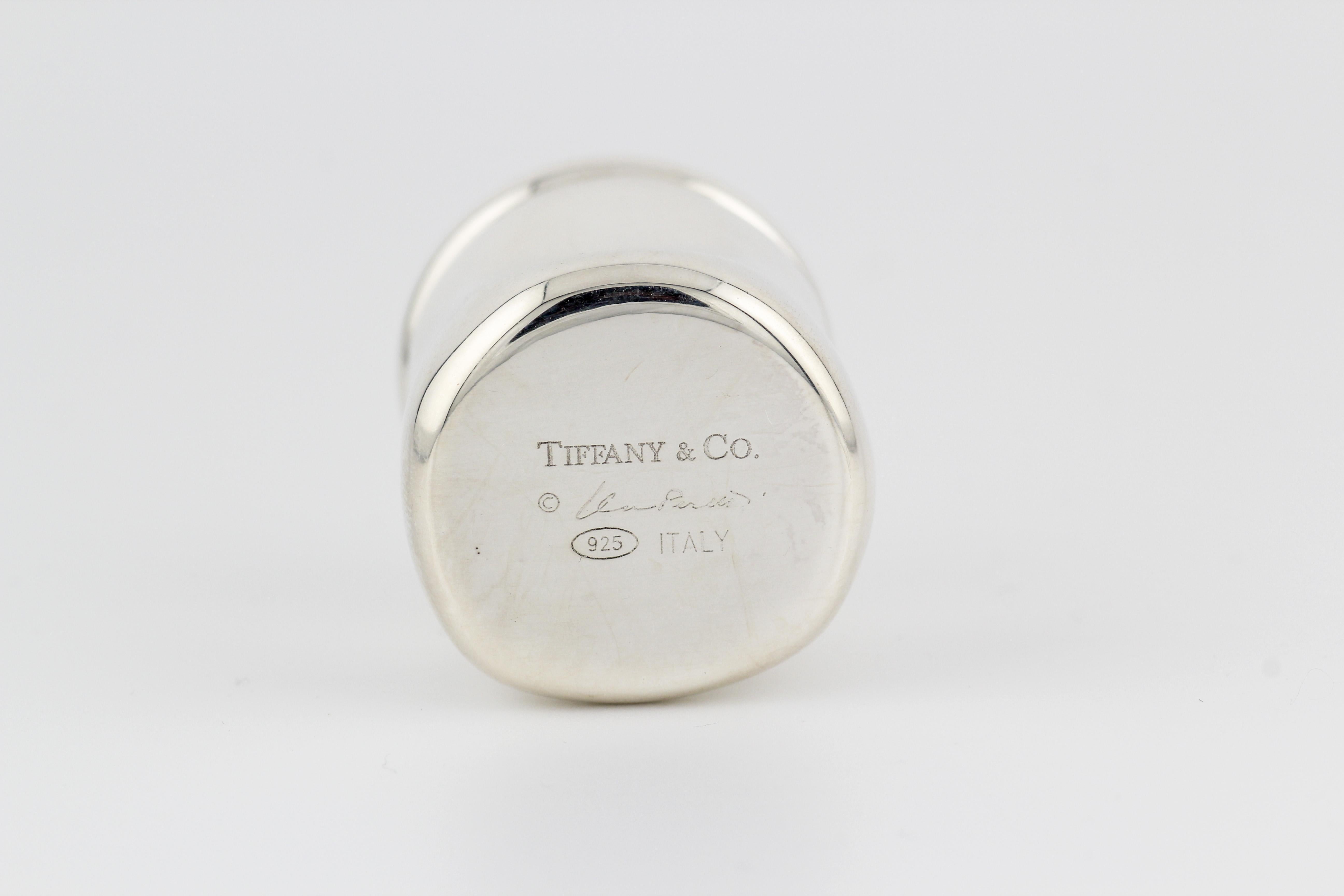 Contemporary Tiffany & Co. Elsa Peretti Thumbprint Sterling Silver Pill Box Pillbox