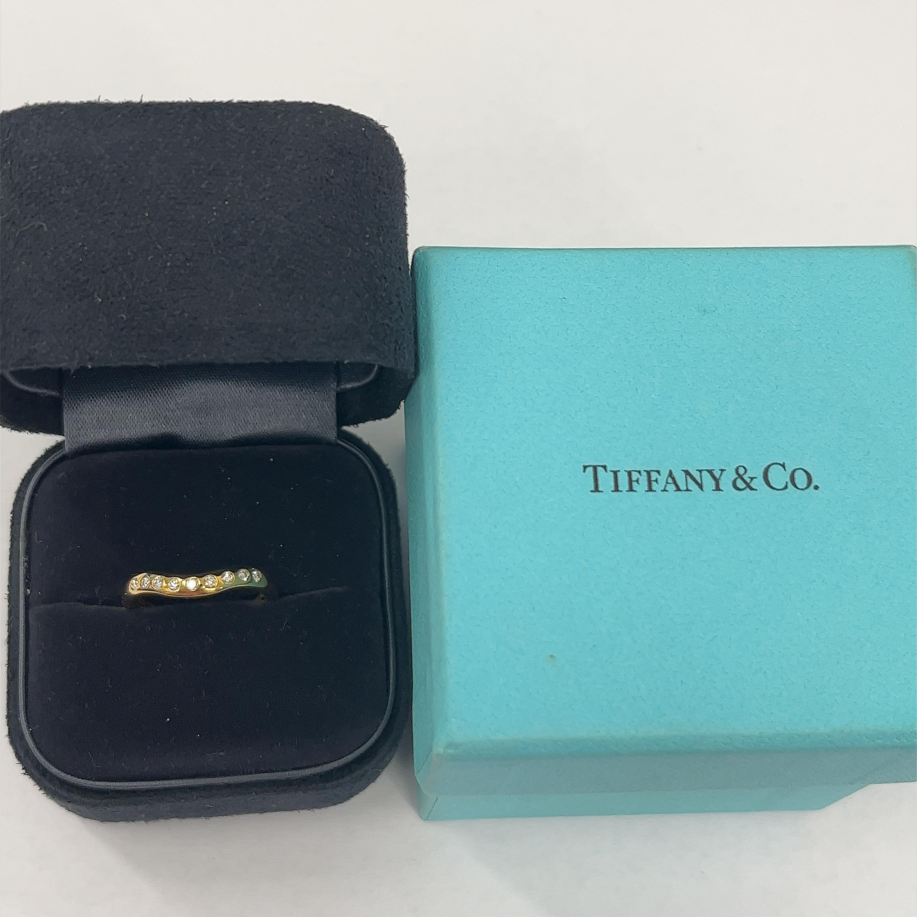 Tiffany & Co. Elsa Peretti Wedding Band Set With 9 Diamonds in 18ct Yellow Gold For Sale 2