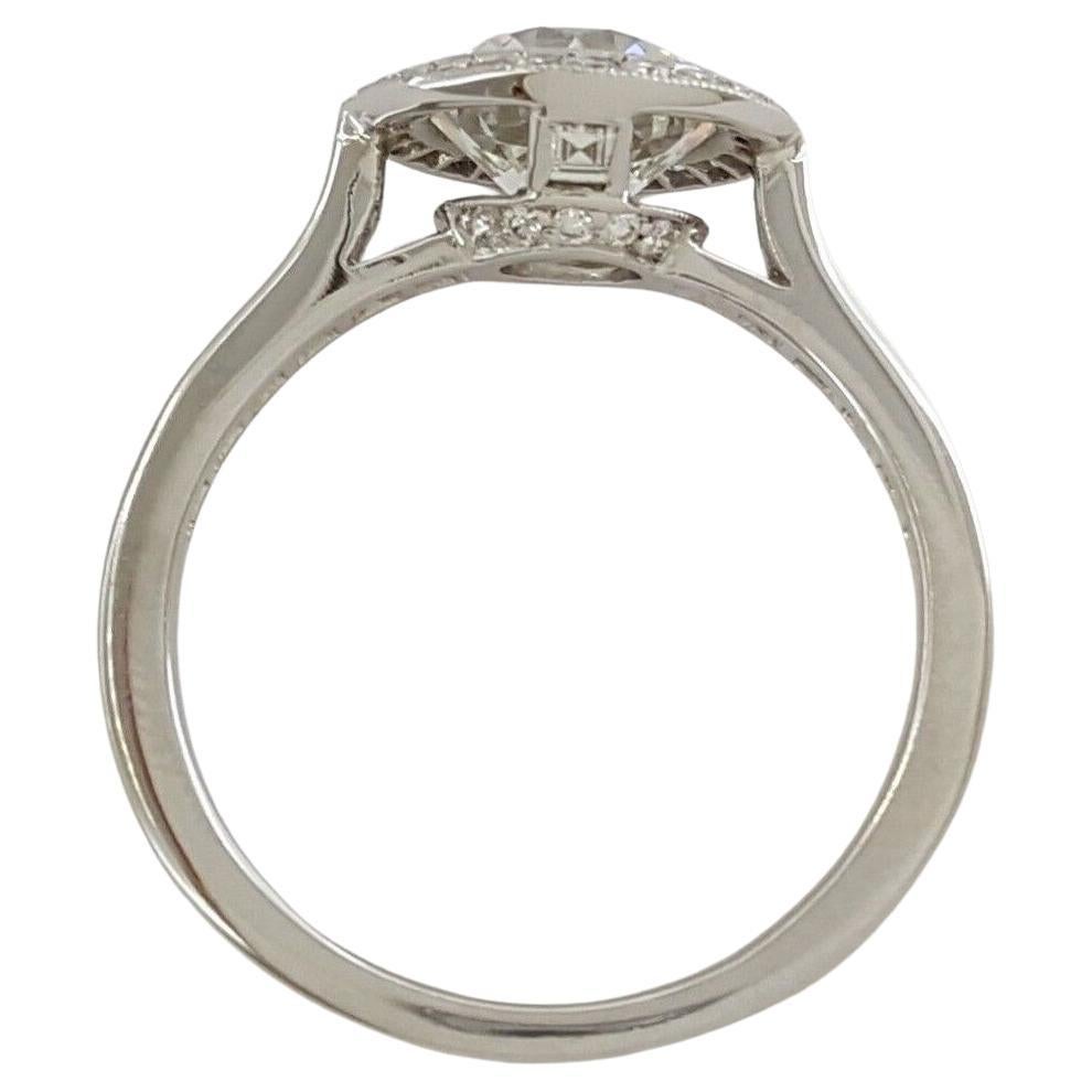Bague de fiançailles en forme de halo avec diamant taille brillant rond Triple Excellent. 