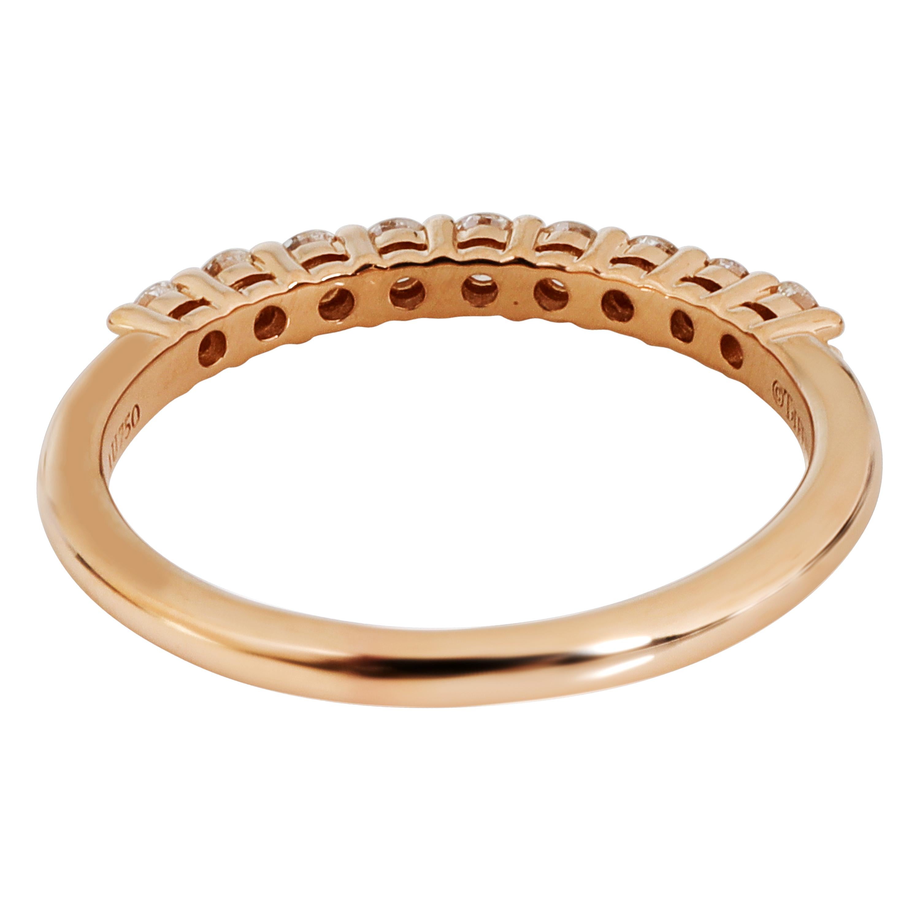 Tiffany & Co. Embrace: 18 Karat Roségold Ehering mit Diamant 0,27 Gesamtkaratgewicht im Zustand „Hervorragend“ in New York, NY