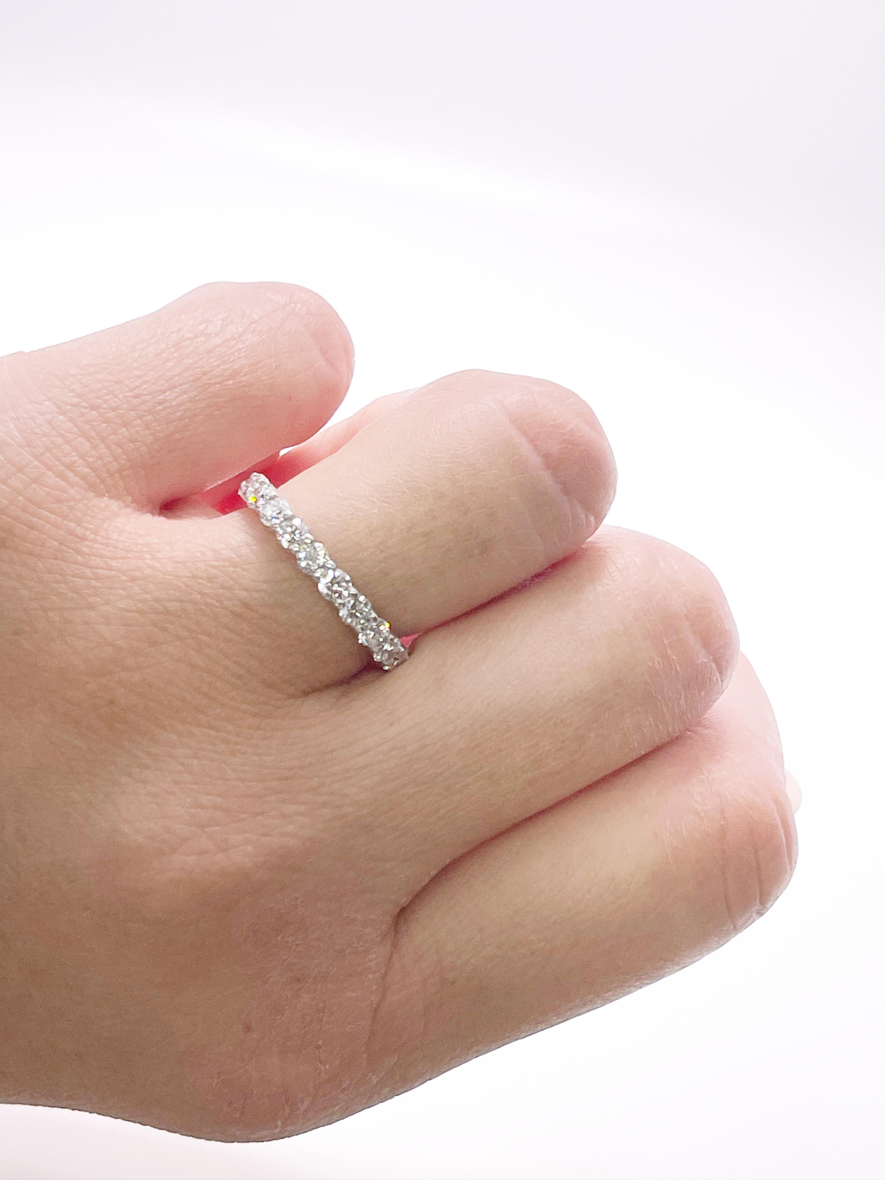 Tiffany & Co. Embrace Eternity Diamantring aus Platin mit Diamanten (Moderne) im Angebot