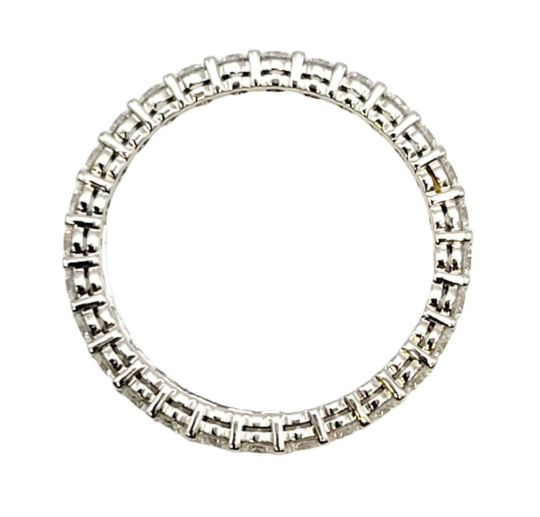 Tiffany & Co. Anneau d'éternité en platine avec diamants de 0,85 carat au total, Embrace Full Eternity Excellent état à Scottsdale, AZ