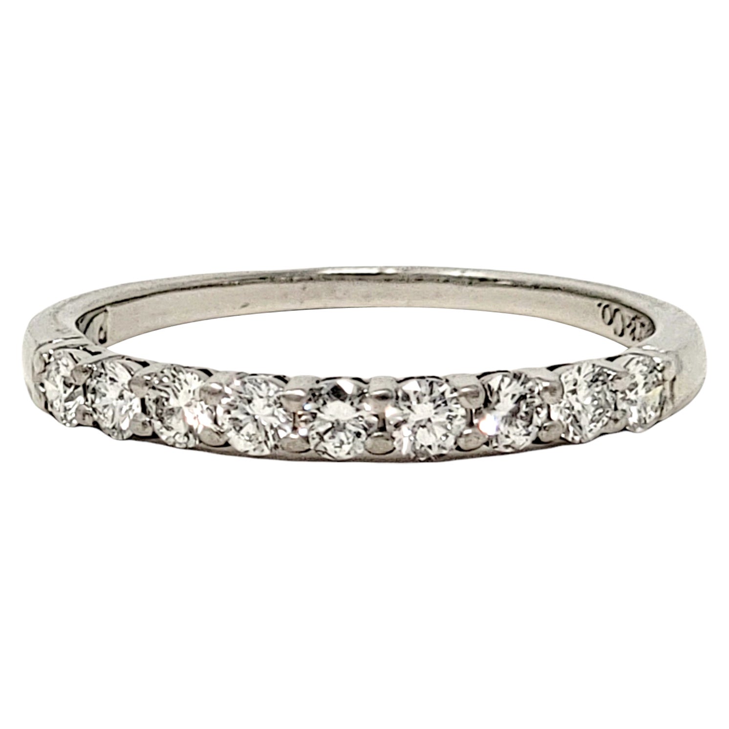 Tiffany & Co. Anello Embrace Semi-Eternity con 9 diamanti rotondi in platino