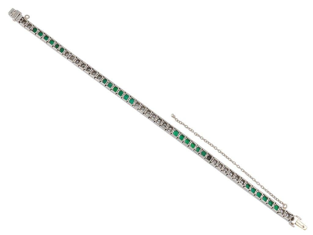 Art déco Tiffany & Co. Bracelet de lignes d'émeraudes et de diamants, américain, vers 1935 en vente