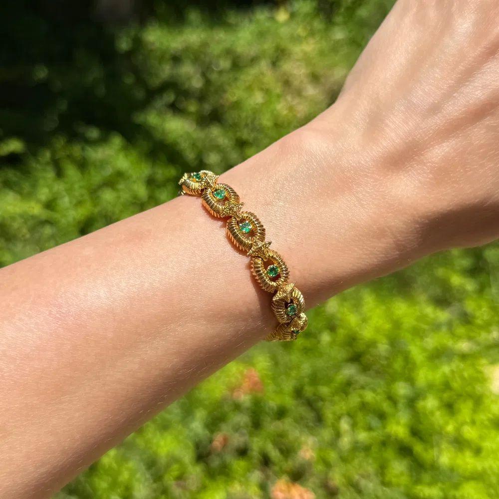 Moderniste A Link Link & Co. Emeraude et or cannelé Bracelet Vintage en vente