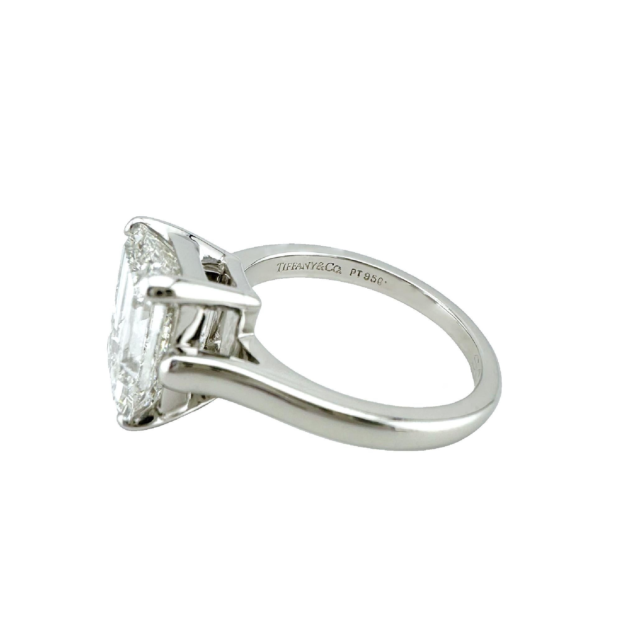 Tiffany & Co Emerald Diamond 3.86 cts G VS2 Platinum Engagement Ring In Excellent Condition For Sale In San Diego, CA