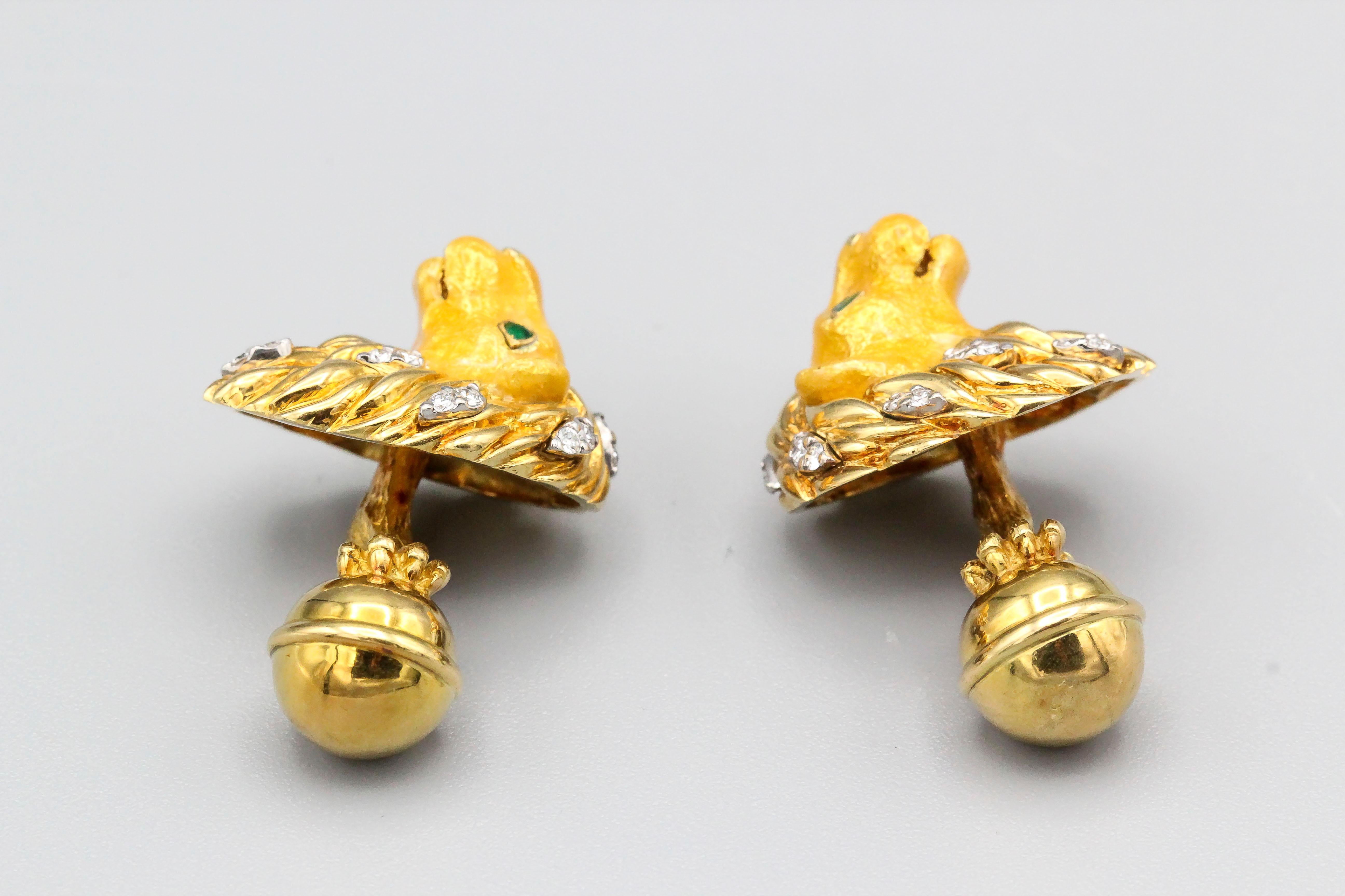 Tiffany & Co. Emerald Diamond and Enamel 18 Karat Gold Lion Cufflinks In Excellent Condition In New York, NY