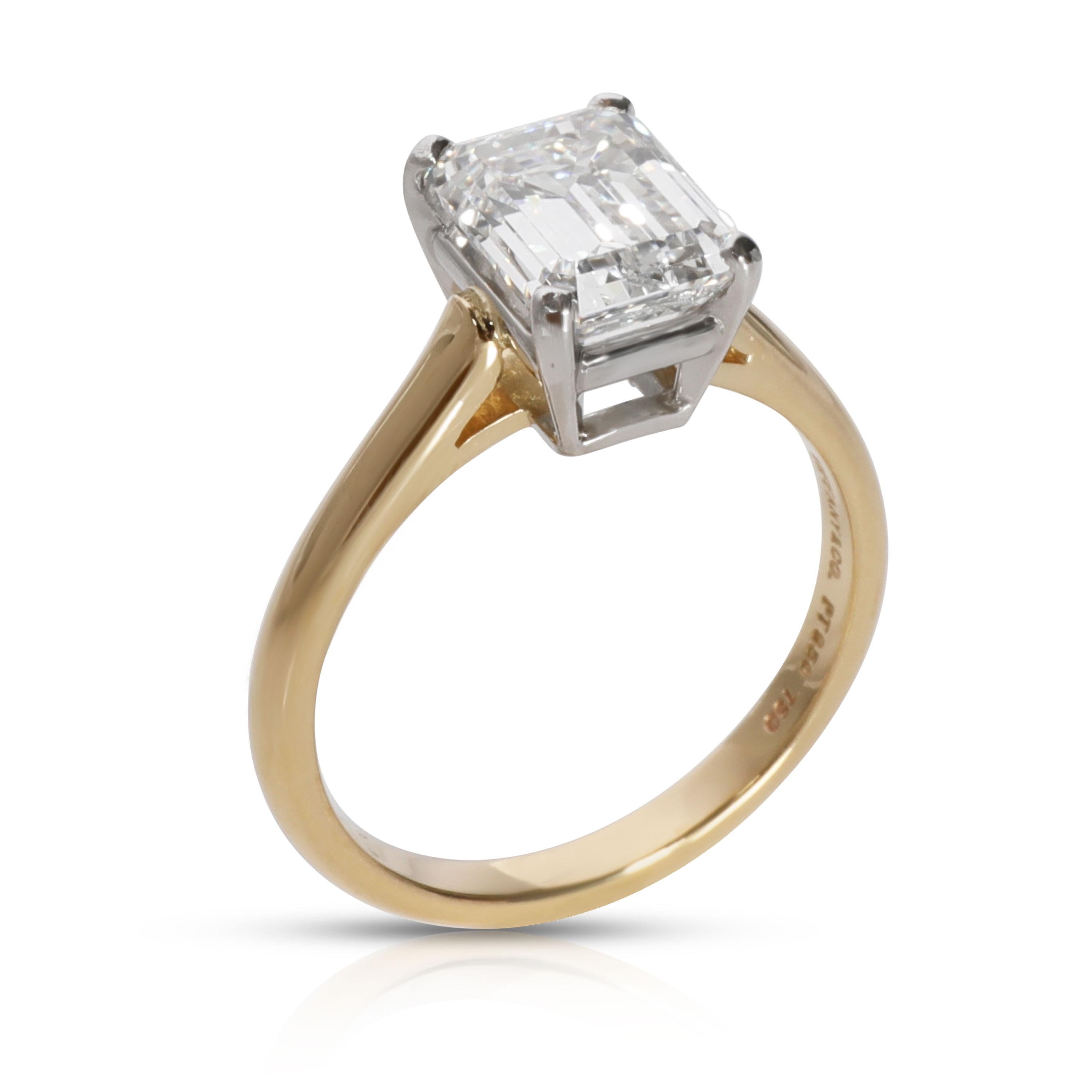 Tiffany & Co Emerald Diamond Solitaire Ring in 18K Gold/Platinum F VVS2 2.23 CTW In Excellent Condition In New York, NY
