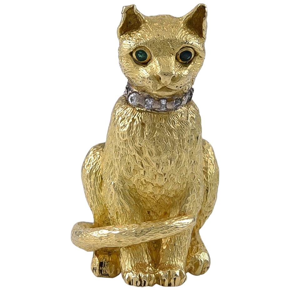 Tiffany & Co. Emerald Eyed Gold Cat Brooch  For Sale