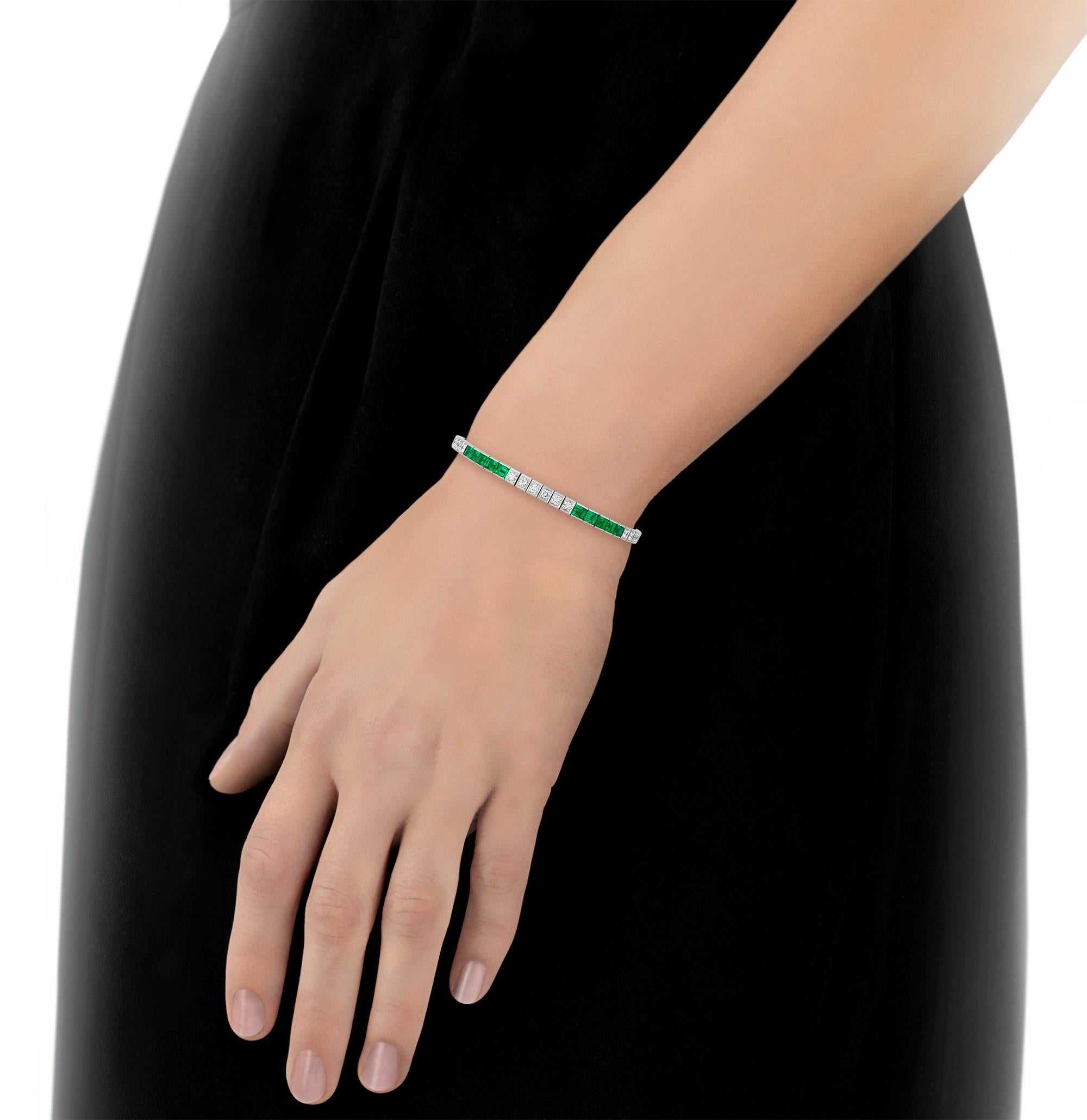 Tiffany & Co. Smaragd-Linien-Armband, 4,00 Karat im Zustand „Hervorragend“ im Angebot in New Orleans, LA