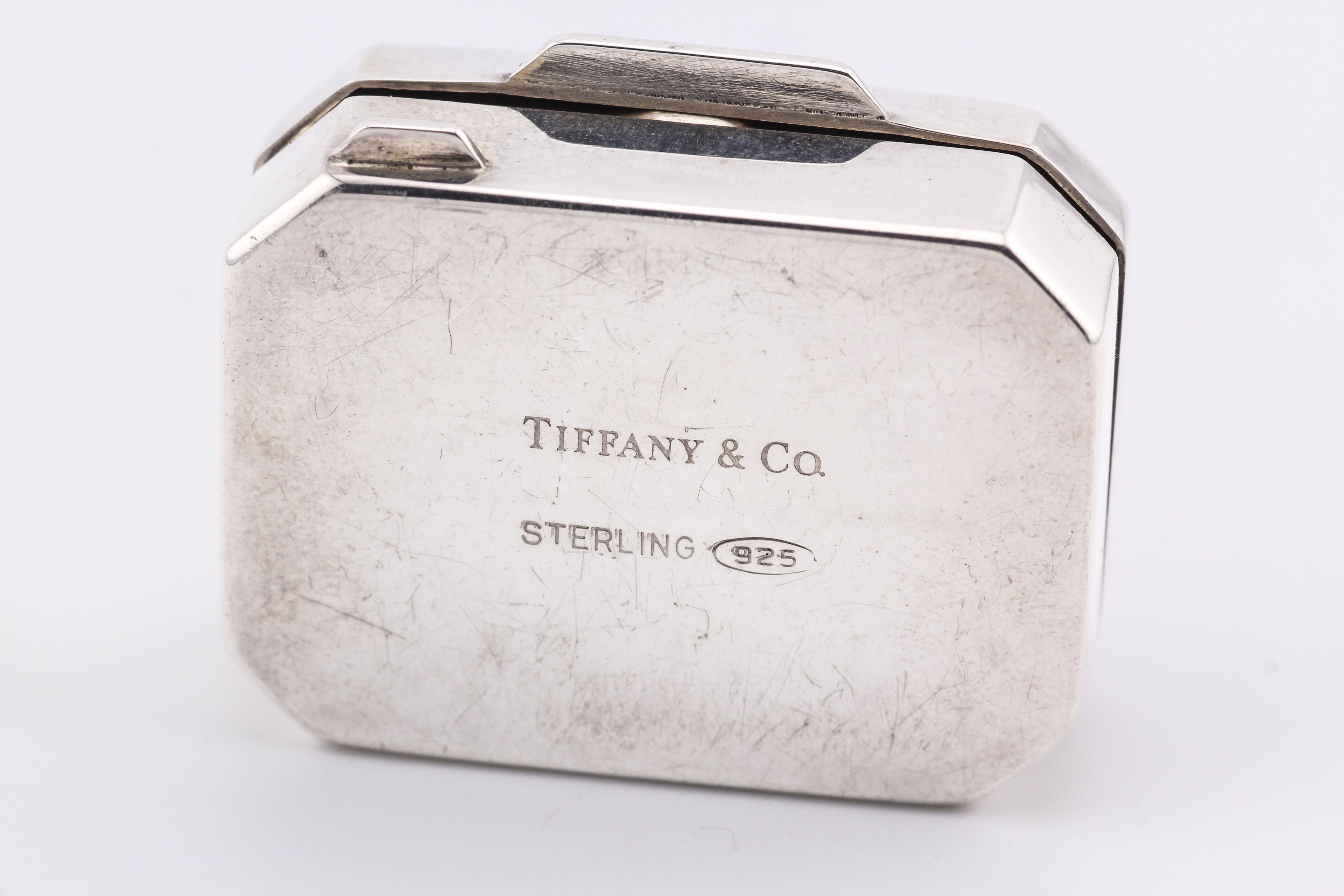 Tiffany & Co. Boîte à pilules en argent sterling 925 émaillé en vente 7