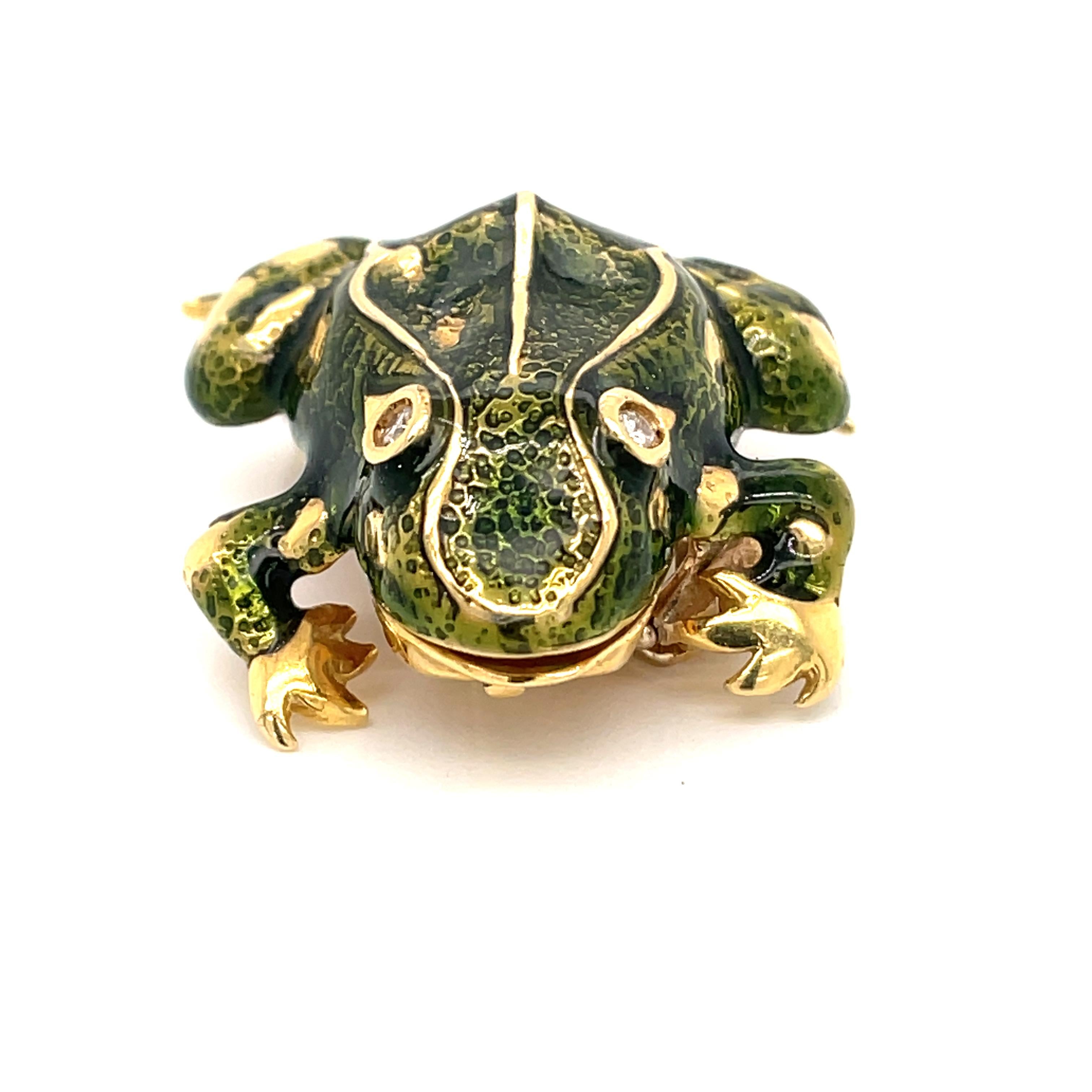 Tiffany & Co. Enamel and Diamond Frog Pendant / Brooch, 18 Karat Gold For Sale 6