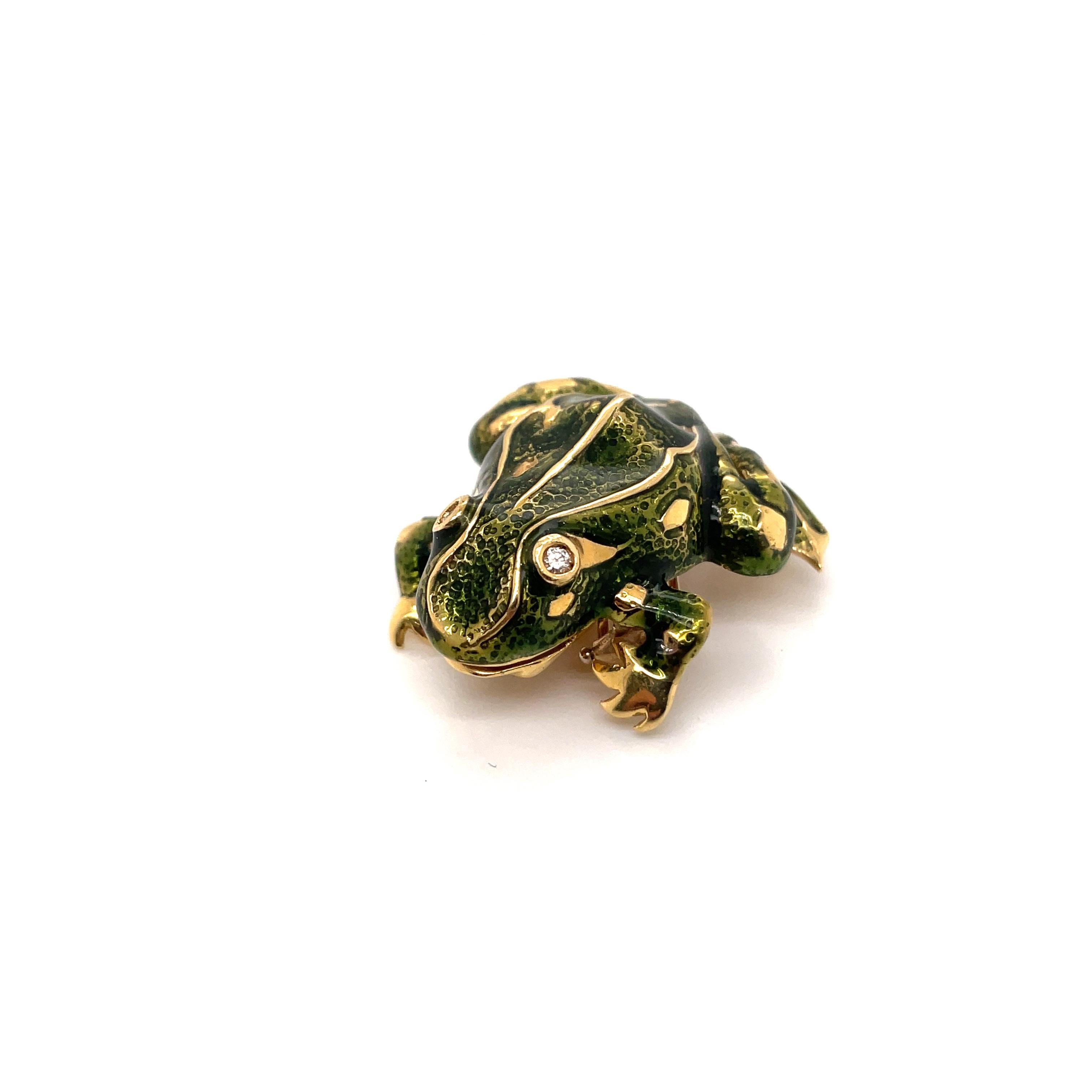 Tiffany & Co. Enamel and Diamond Frog Pendant / Brooch, 18 Karat Gold In Excellent Condition In Napoli, NA
