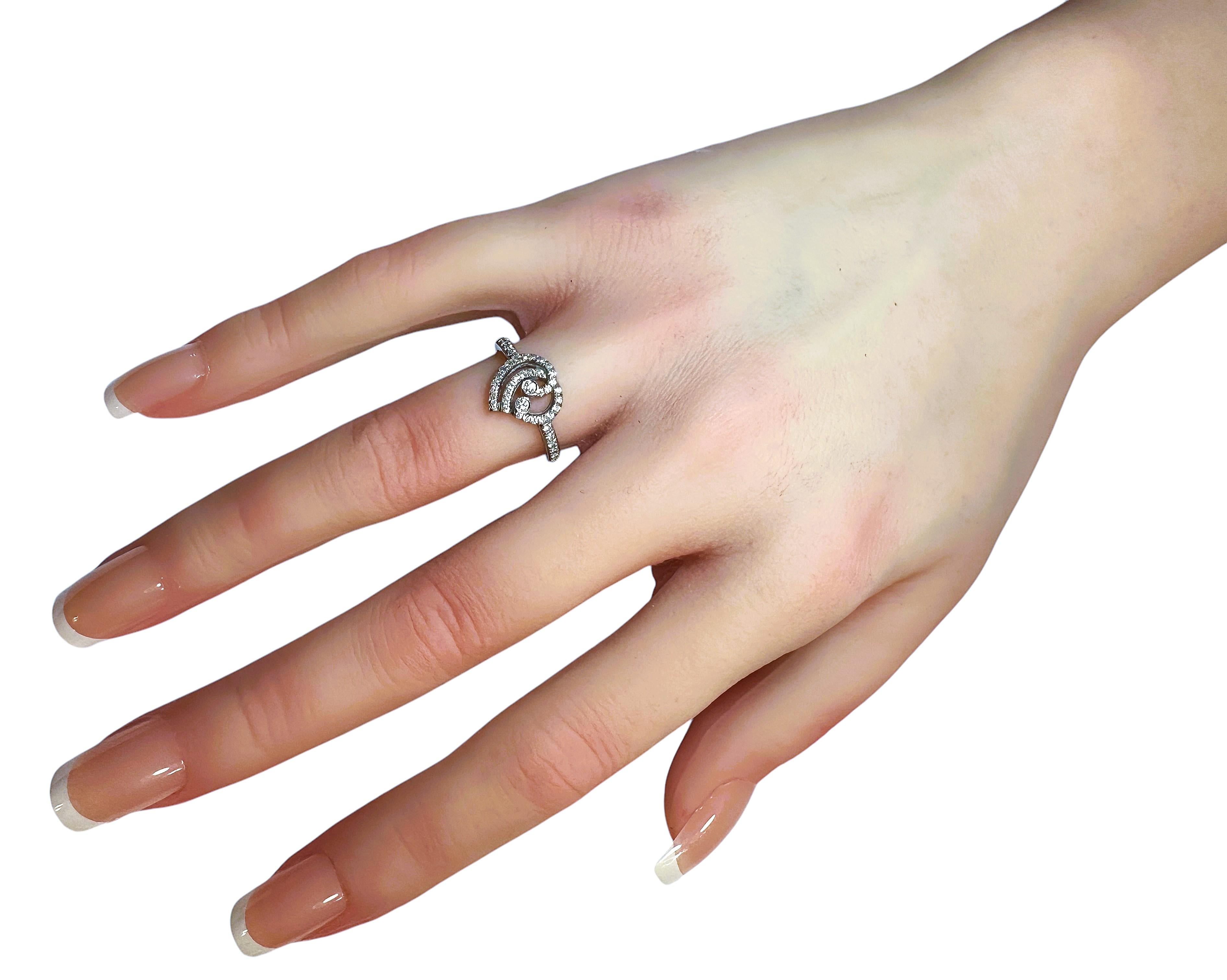 Tiffany & Co. Enchant Heart .950 Platinum Diamond 0.22 CTW  Ring - Retired For Sale 2