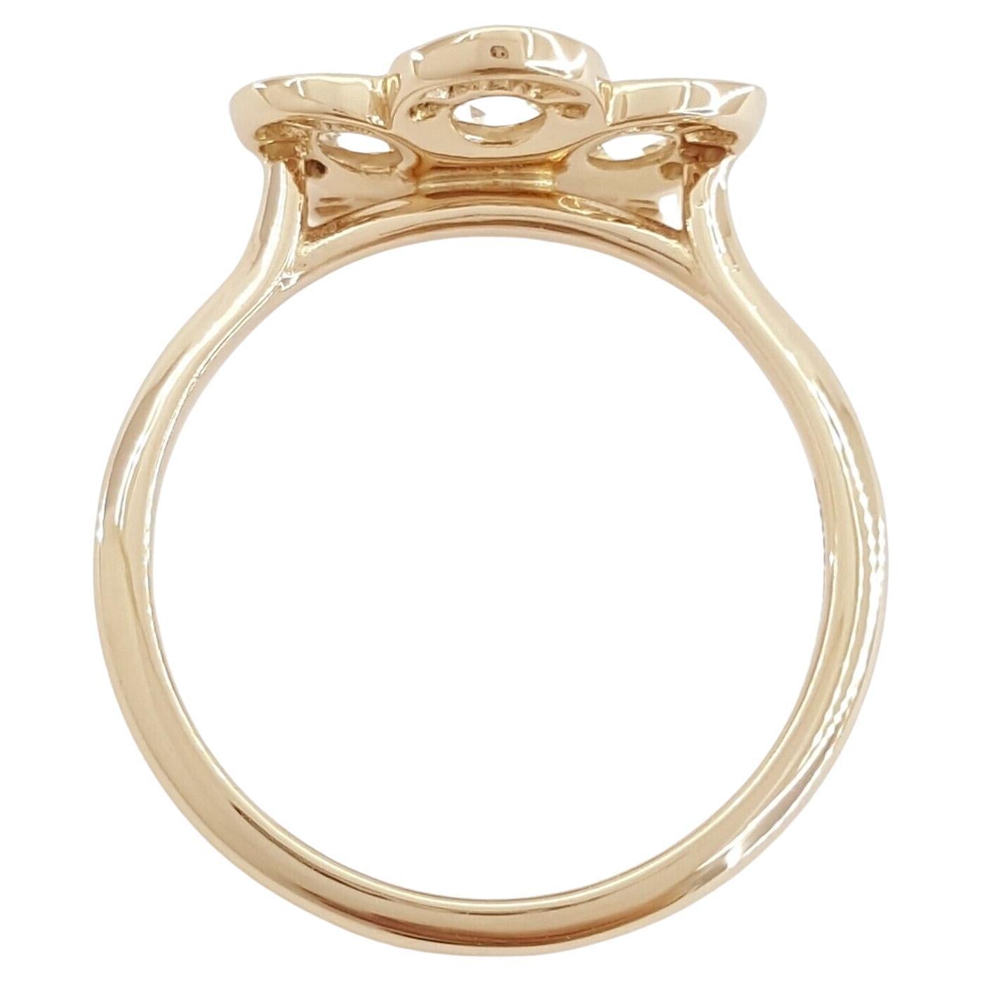 Aus 18 Karat Roségold ist diese Tiffany & Co. Der Enchanted Garden Flower Ring hat ein Gesamtgewicht von 0,35 ct und besticht durch eine Kombination aus Rosenschliff und runden Diamanten.

Mit einem Gewicht von 2,9 g und einer Größe von 5 ist der