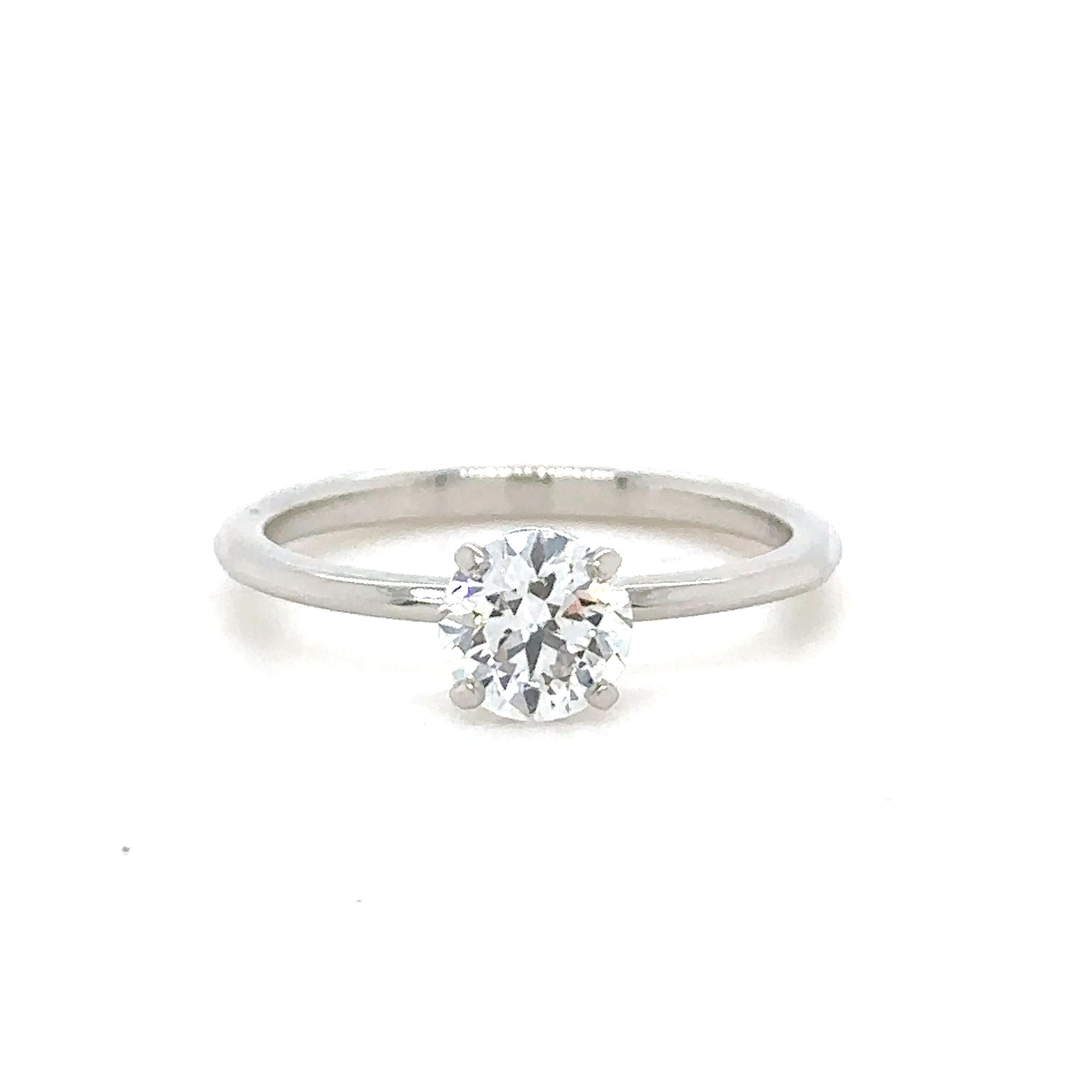 A Tiffany & Co True Solitaire Diamond Ring, made of Platinum. Prong set with one round brilliant cut diamond, E colour, VS2 clarity with a total carat weight of 0.60ct. 

Metal: Platinum PT950
Carat: 0.60ct
Colour: E
Clarity: VS2
Cut: Brilliant