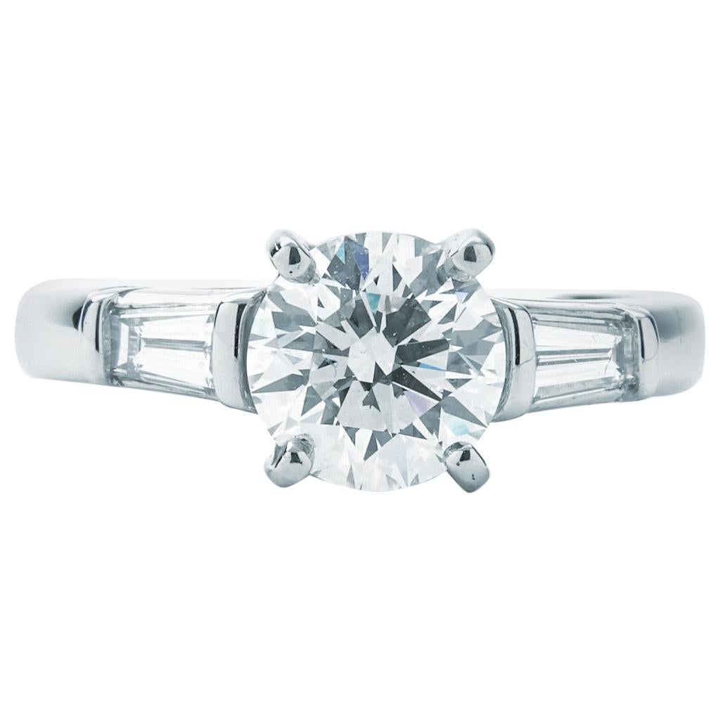 Tiffany & Co. Engagement Ring 1.39 Carat Round Center G VVS2 For Sale