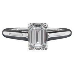 Tiffany & Co. Engagement Ring with 1.07 Carat Emerald Cut Centre in Platinum