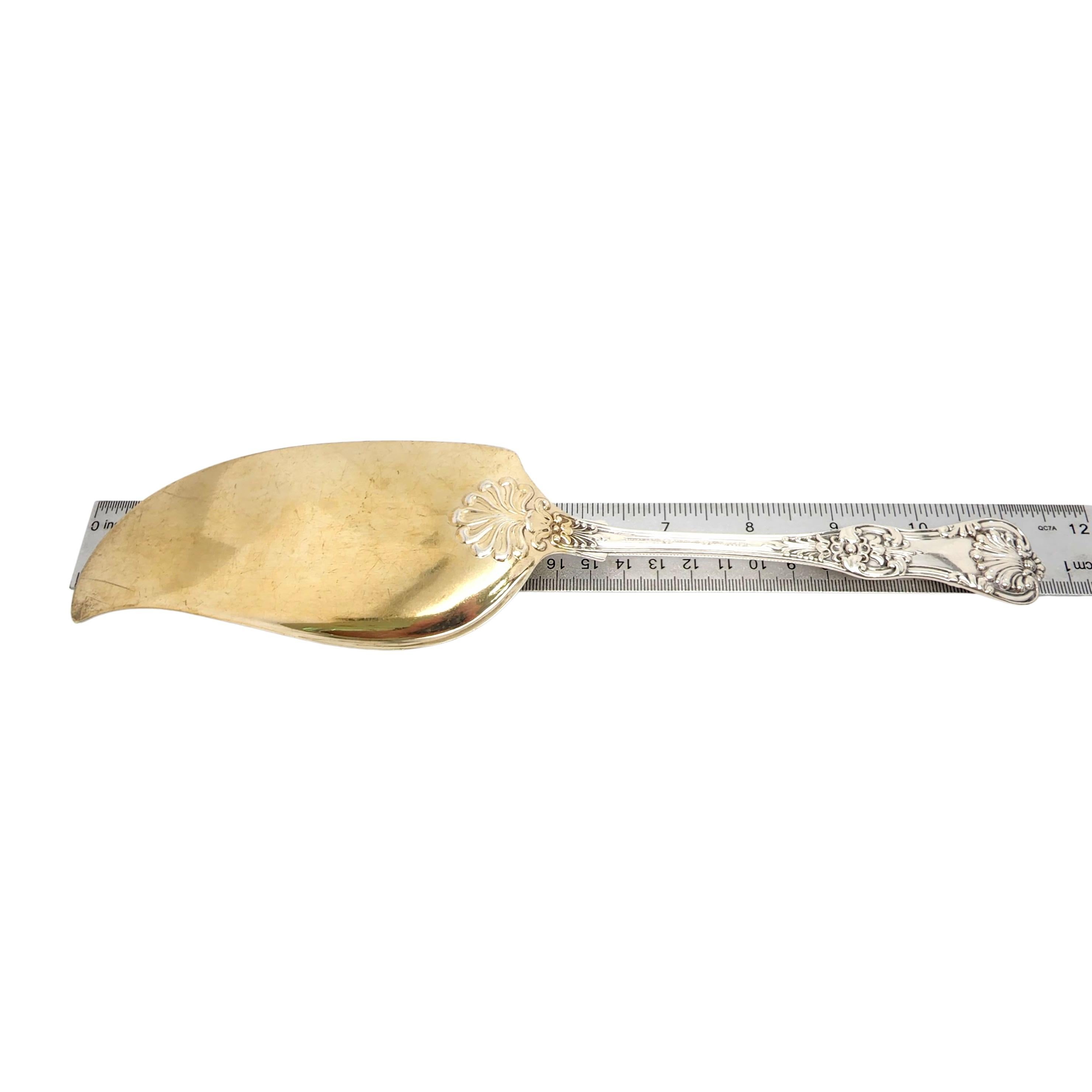 Large antique sterling silver gold wash blade ice cream server by Tiffany & Co in the English King pattern.

Monogram appears to be R

Beautiful large and substantial ice cream server in Tiffany's intricate and decorative version of a King pattern,