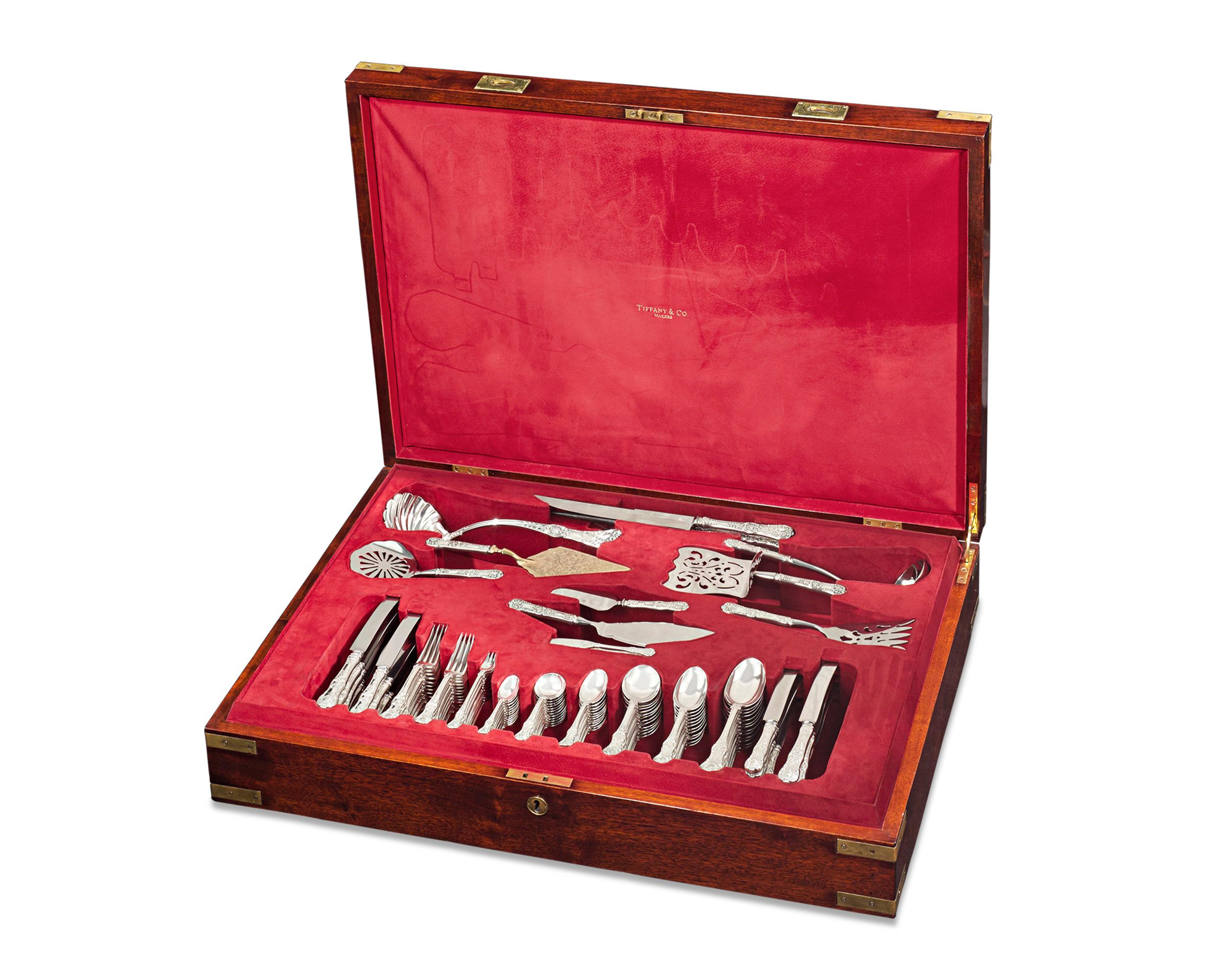 Exquisitely crafted with Tiffany & Co.’s renowned standard of excellence, this English King silver flatware service for 12 provides a sophisticated service for luncheon or dinner. Comprised of 164 total pieces, this extensive service includes a full