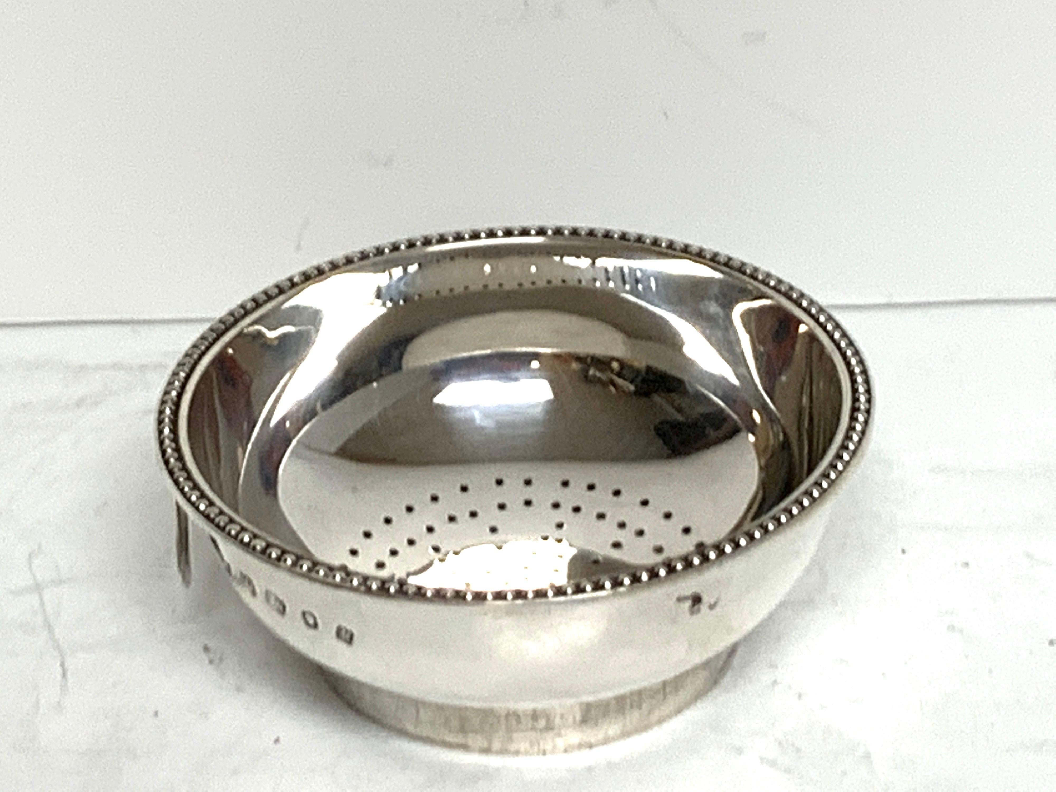 Tiffany & Co. English Sterling Wine Funnel and Tray, London, 1986 5