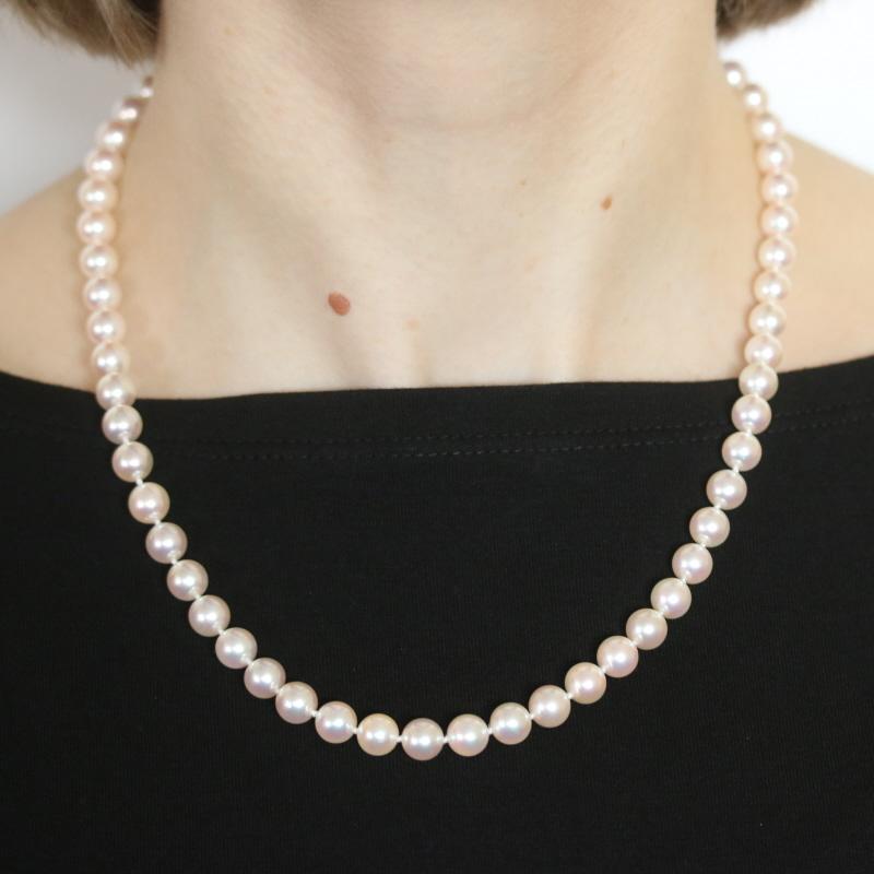 Retail Price: $2,500

Brand: Tiffany & Co.
Collection: Essential Pearls

Metal Content: 18k White Gold

Stone Information
Genuine Akoya Pearls
Diameter Range: 7mm - 7.5mm

Necklace Style: Knotted Strand
Fastening Type: Lobster Claw