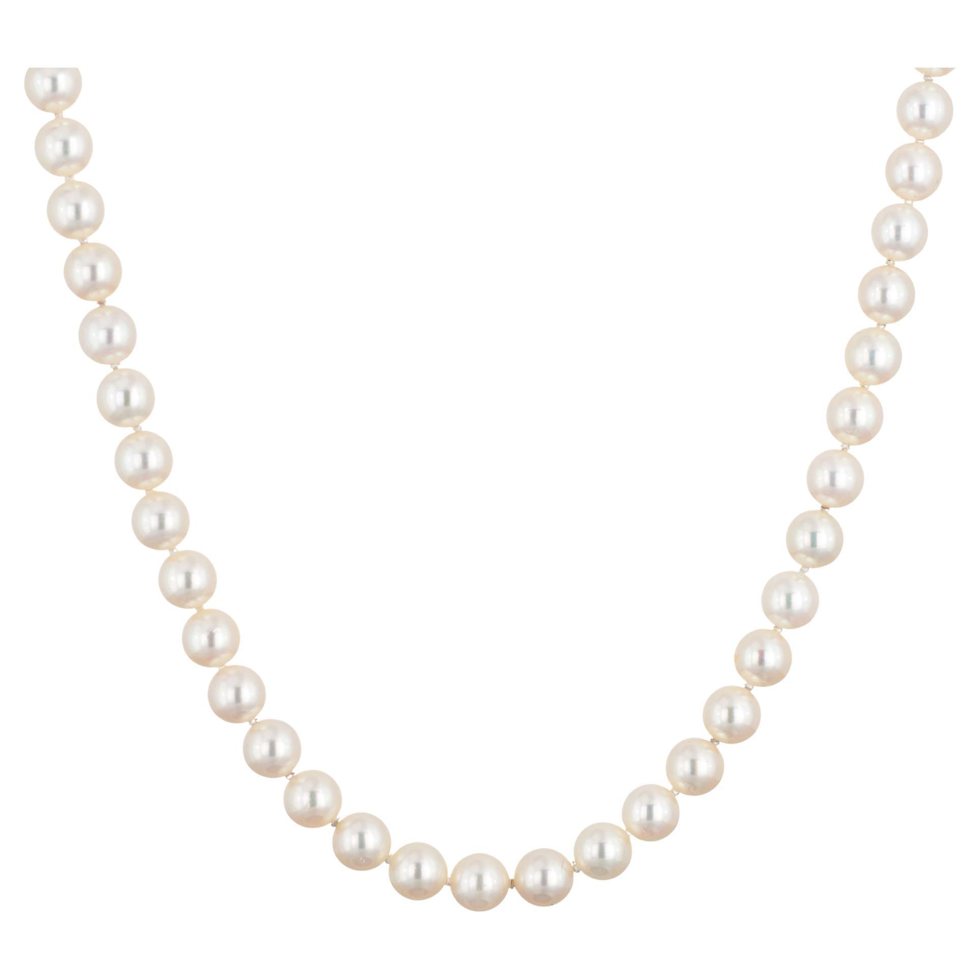 Tiffany & Co Essential Necklace 7mm Cultured Pearls 18k Yellow Gold Clasp 18" For Sale