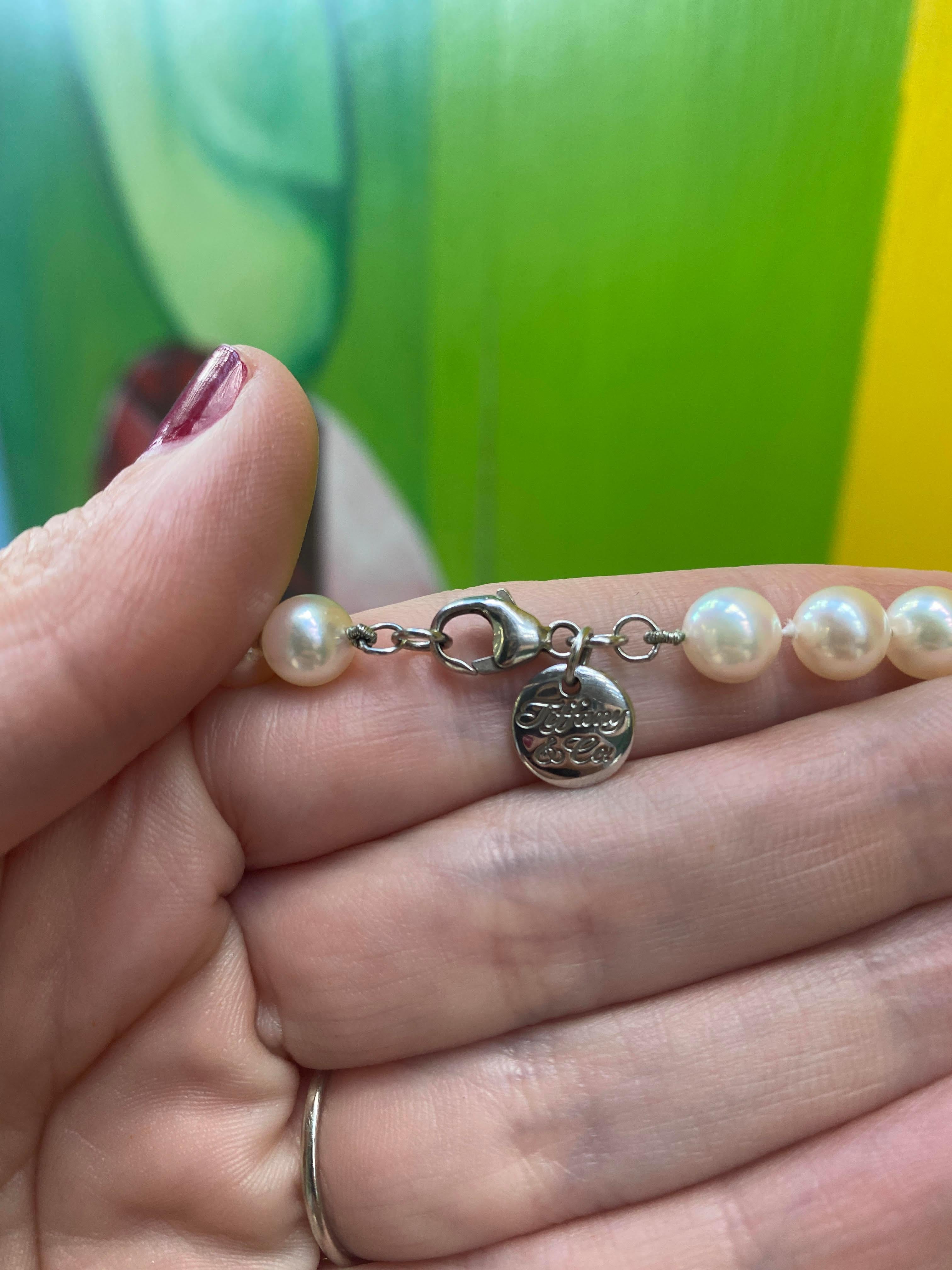 tiffany essential pearls necklace