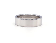 Tiffany & Co. Essential Platinum Wedding Band Ring
