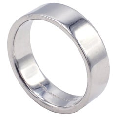 Tiffany & Co. Essential Platinum Wedding Band Ring
