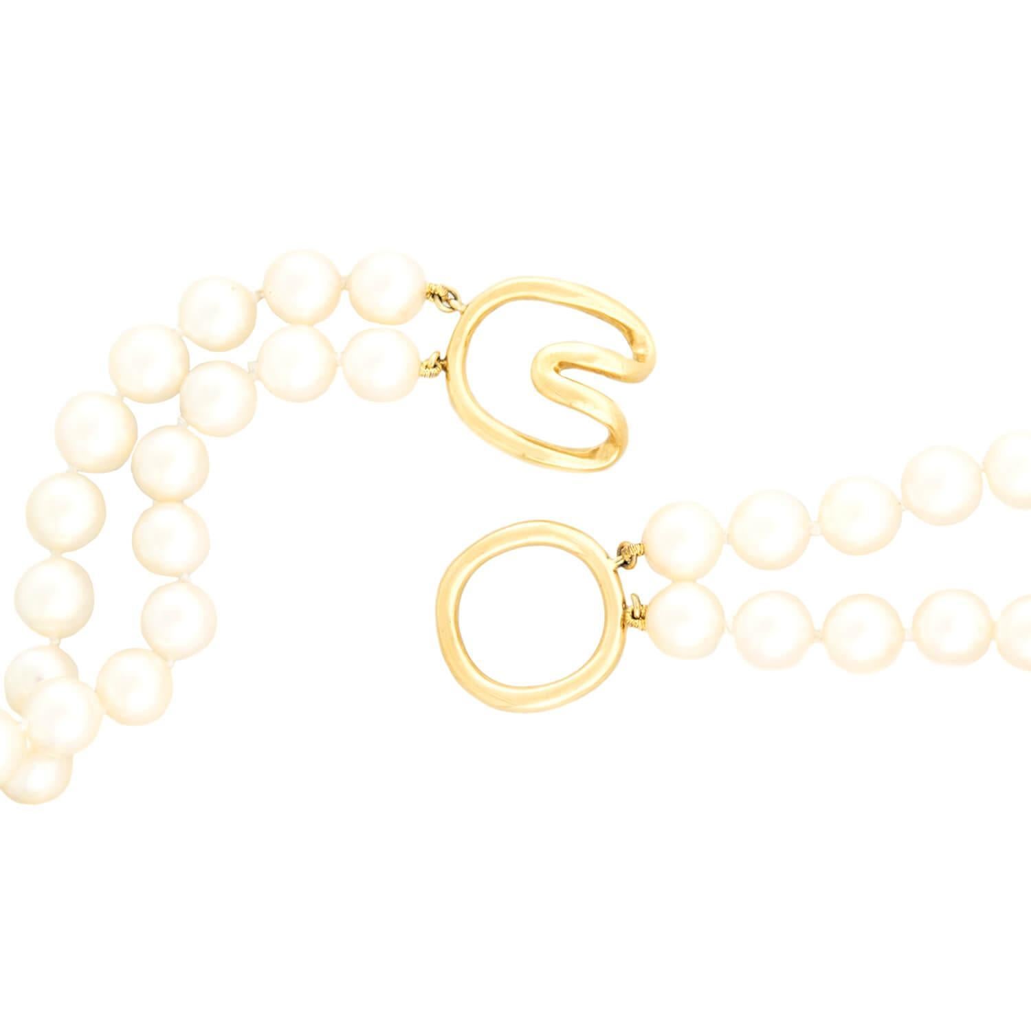 Moderno TIFFANY & CO. Estate 18k Pearl Necklace Double Strand in vendita