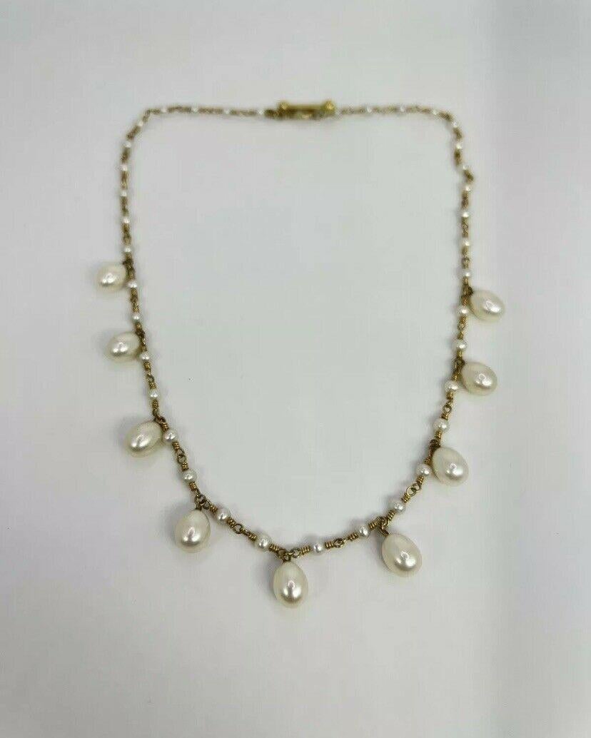 Tiffany & Co. 18k Yellow Gold & Pearl Toggle Clasp Necklace Vintage


Here is your chance to purchase a beautiful and highly collectible vintage necklace.  Truly a great piece at a great price! 

Tiffany & Co. 18k Yellow Gold Pearl Pendant Toggle