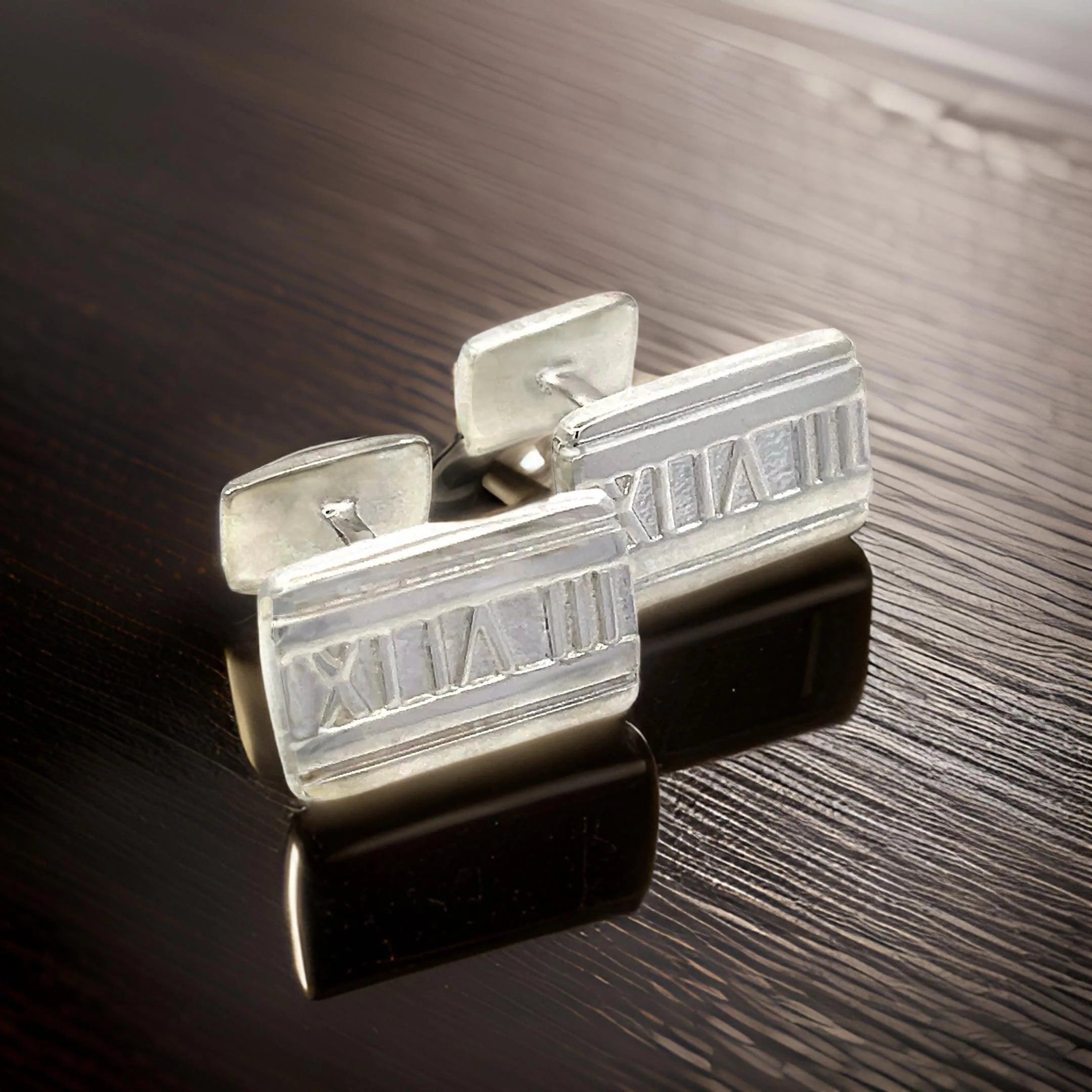 Boutons de manchette Atlas de Tiffany & Co en argent sterling 9.43 grammes Bon état - En vente à Brooklyn, NY