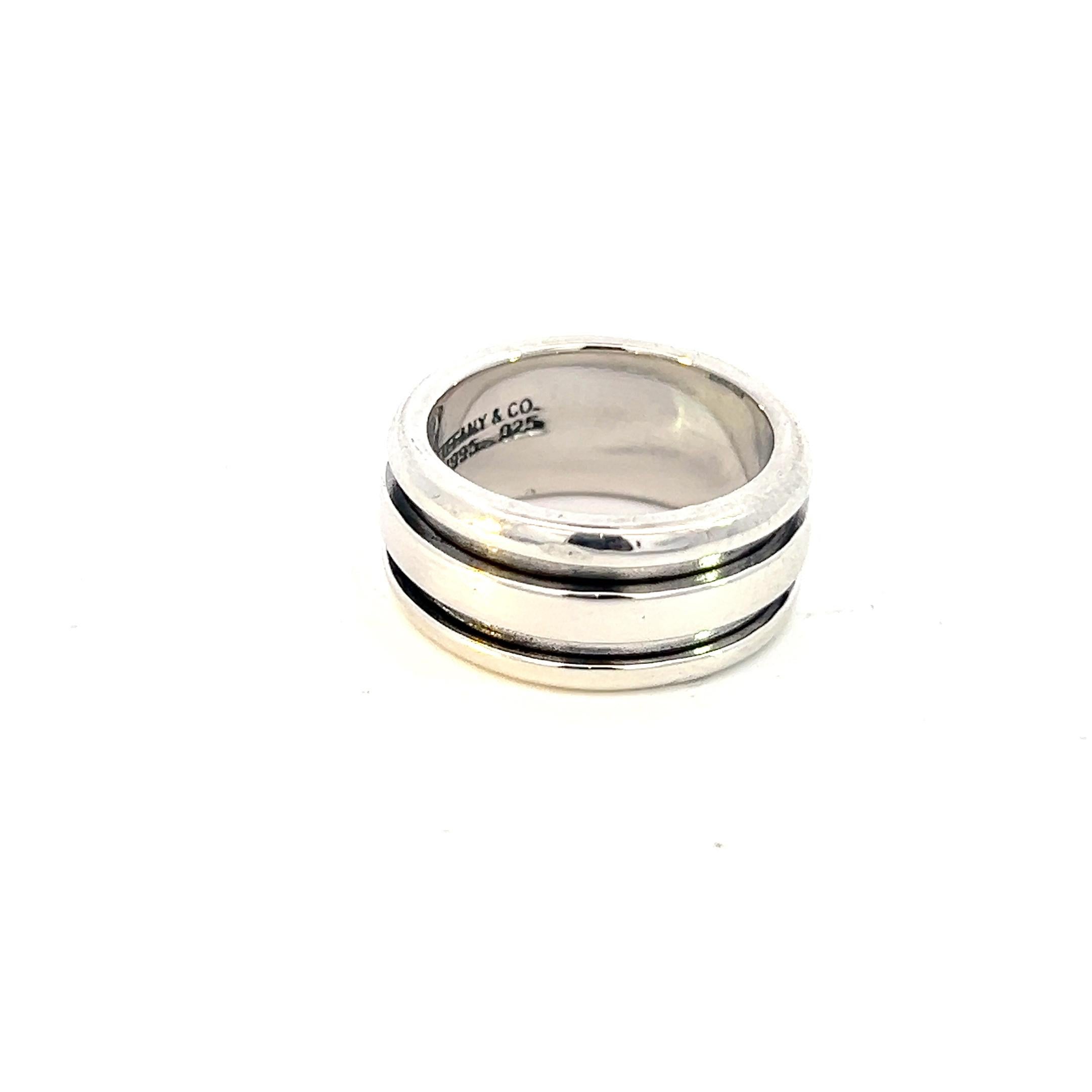 Tiffany & Co Estate Atlas Groove Ring Size 5 Silver 9 mm In Good Condition For Sale In Brooklyn, NY