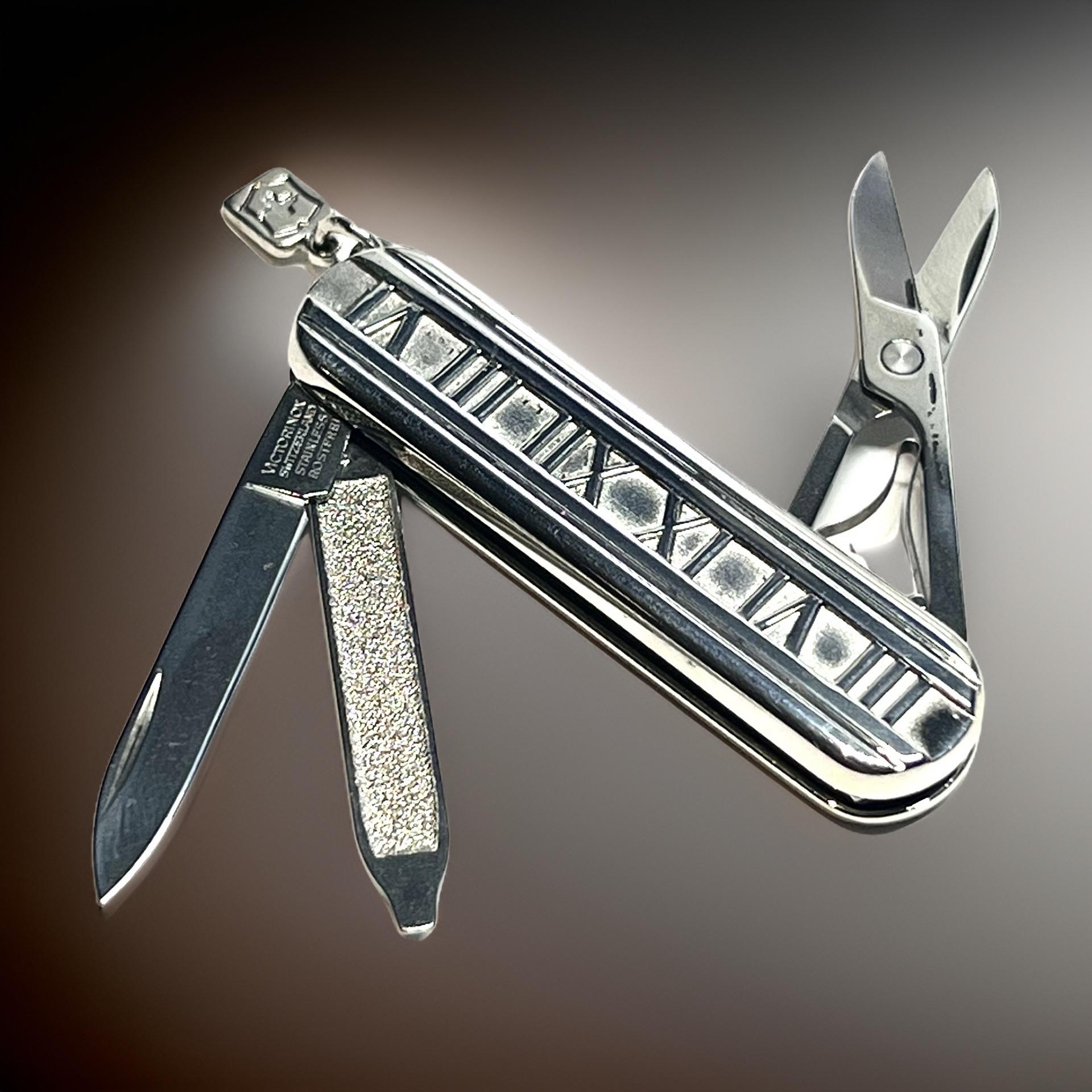 Authentic Rare Tiffany & Co Estate Atlas Swiss Army Knife Sterling Silver TIF625

This elegant Authentic Rare Atlas Tiffany & Co Swiss Army pocket knife is made of sterling silver and has a weight of 45 Grams.

TRUSTED SELLER SINCE 2002

PLEASE SEE