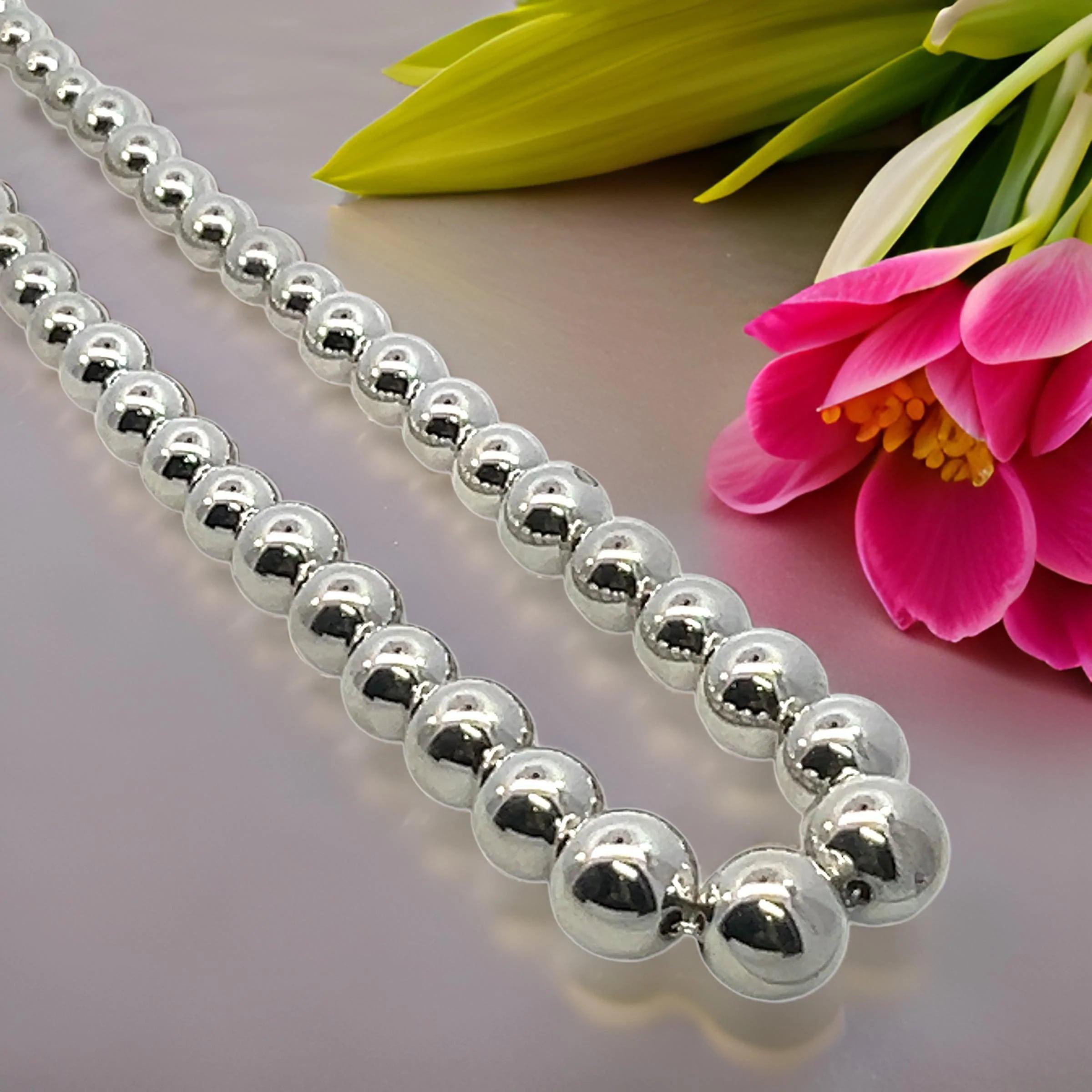Tiffany & Co Estate Beaded Necklace 17