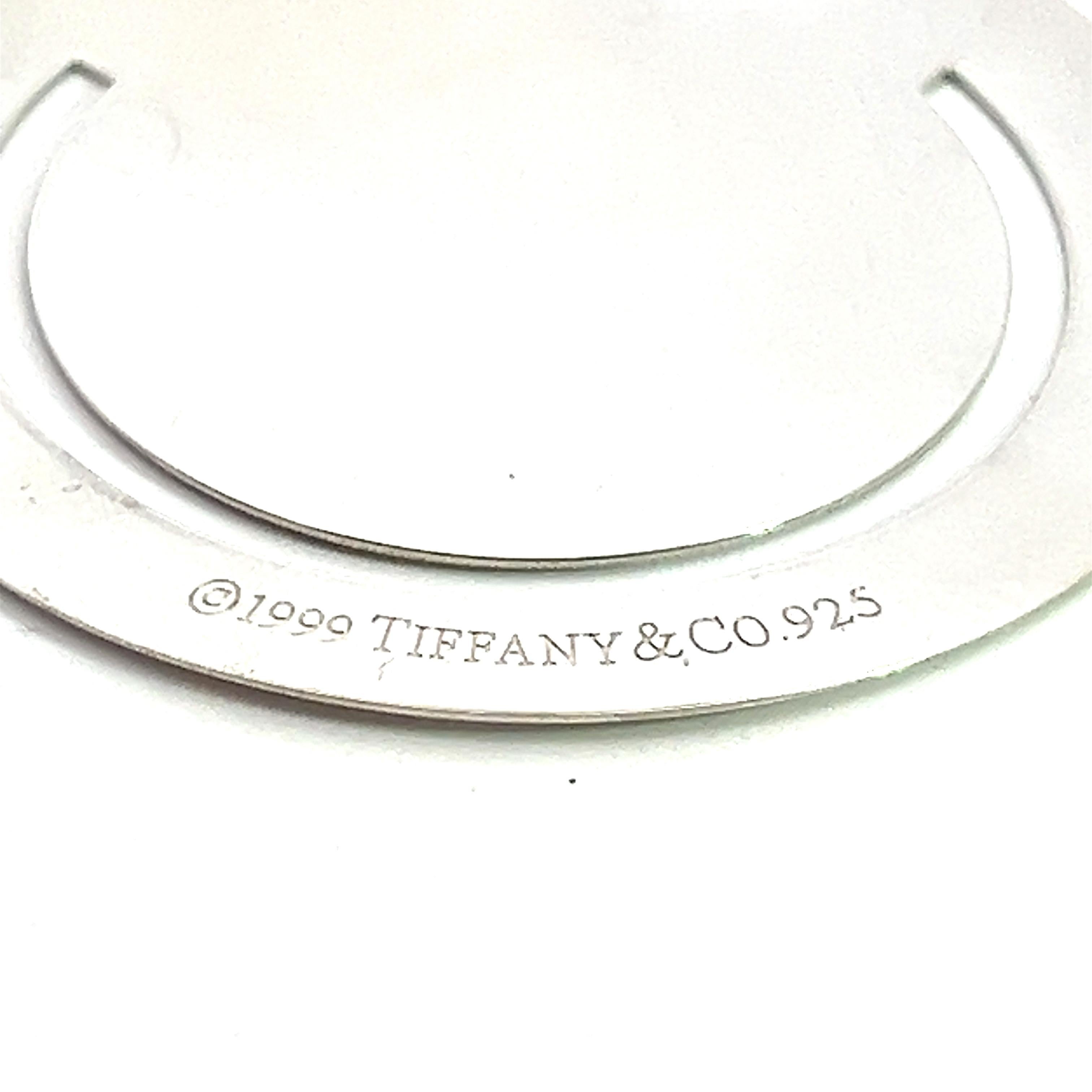 Tiffany & Co Estate Bookmark Sterling Silver TIF530

TRUSTED SELLER SINCE 2002

PLEASE SEE OUR HUNDREDS OF POSITIVE FEEDBACKS FROM OUR CLIENTS!!

FREE SHIPPING

This elegant Authentic Tiffany & Co. sterling silver bookmark has a weight of 10.90