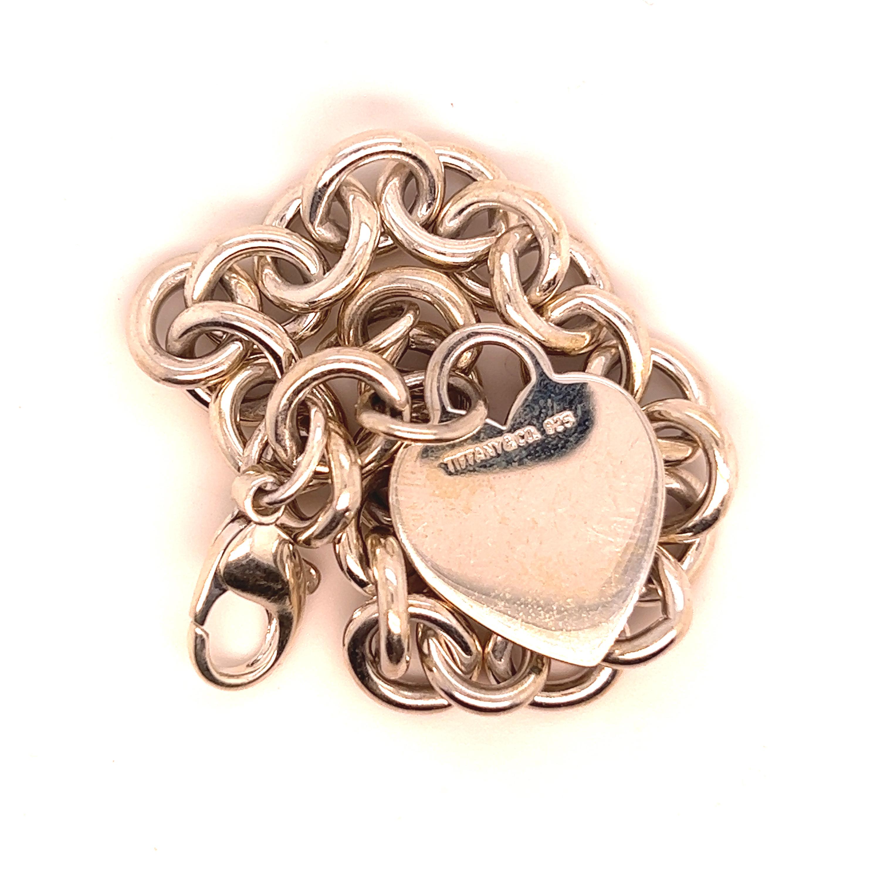 Tiffany & Co Estate Bracelet with Heart Charm Sterling Silver 35.6 Grams In Good Condition For Sale In Brooklyn, NY