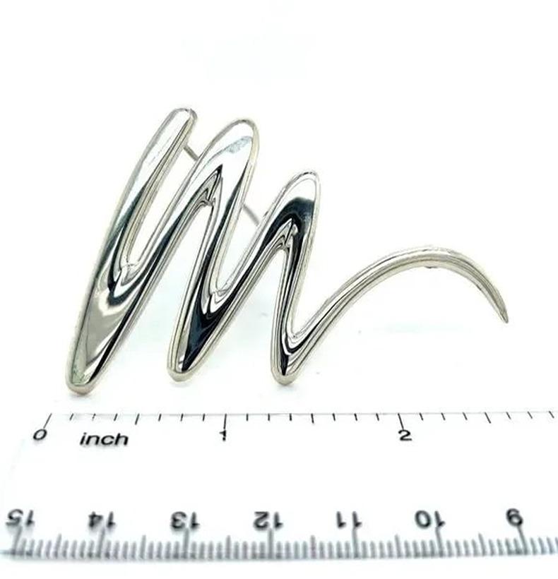 Tiffany & Co Estate Brooch Pin Sterling Silver By Paloma Picasso In Good Condition For Sale In Brooklyn, NY