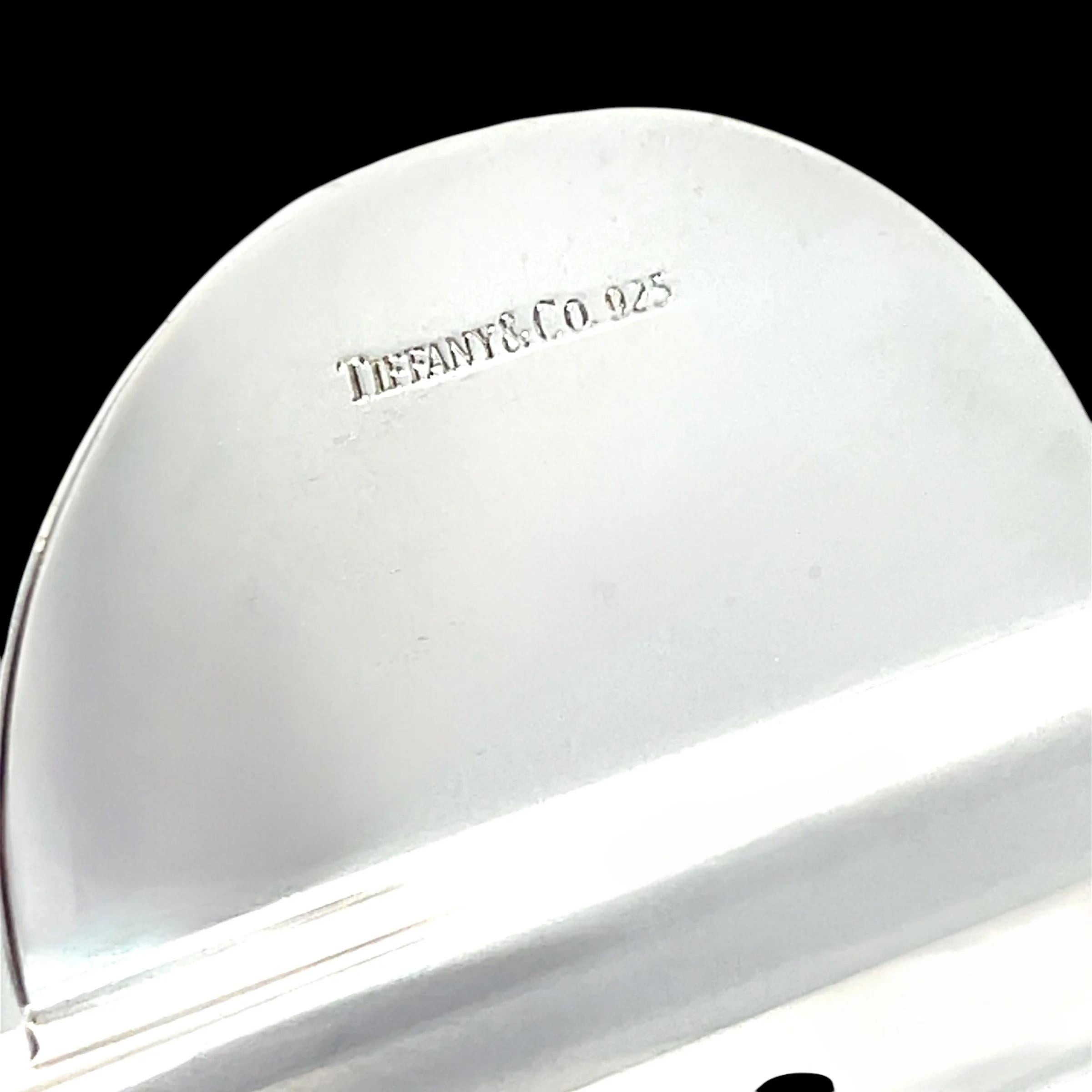 Authentic Tiffany & Co Estate Business Card Holder Sterling Silver 43.18 Grams TIF791

TRUSTED SELLER SINCE 2002

PLEASE SEE OUR HUNDREDS OF POSITIVE FEEDBACKS FROM OUR CLIENTS!!

FREE SHIPPING

DETAILS
Metal: Sterling Silver
Weight: 43.18