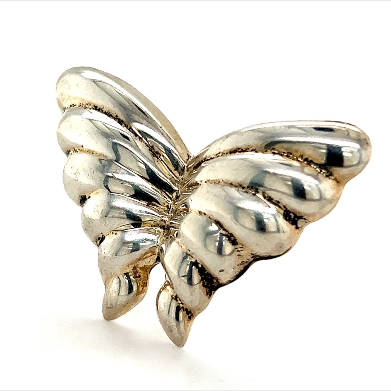 Tiffany & Co Estate Butterfly Brooch Sterling Silver 1.5  In Good Condition For Sale In Brooklyn, NY