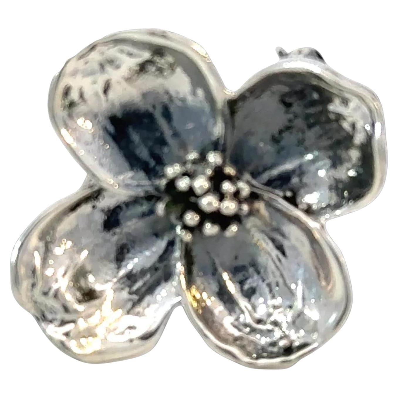 Tiffany & Co Estate Dogwood Broche flor de trébol de 4 hojas Plata de ley 4.45