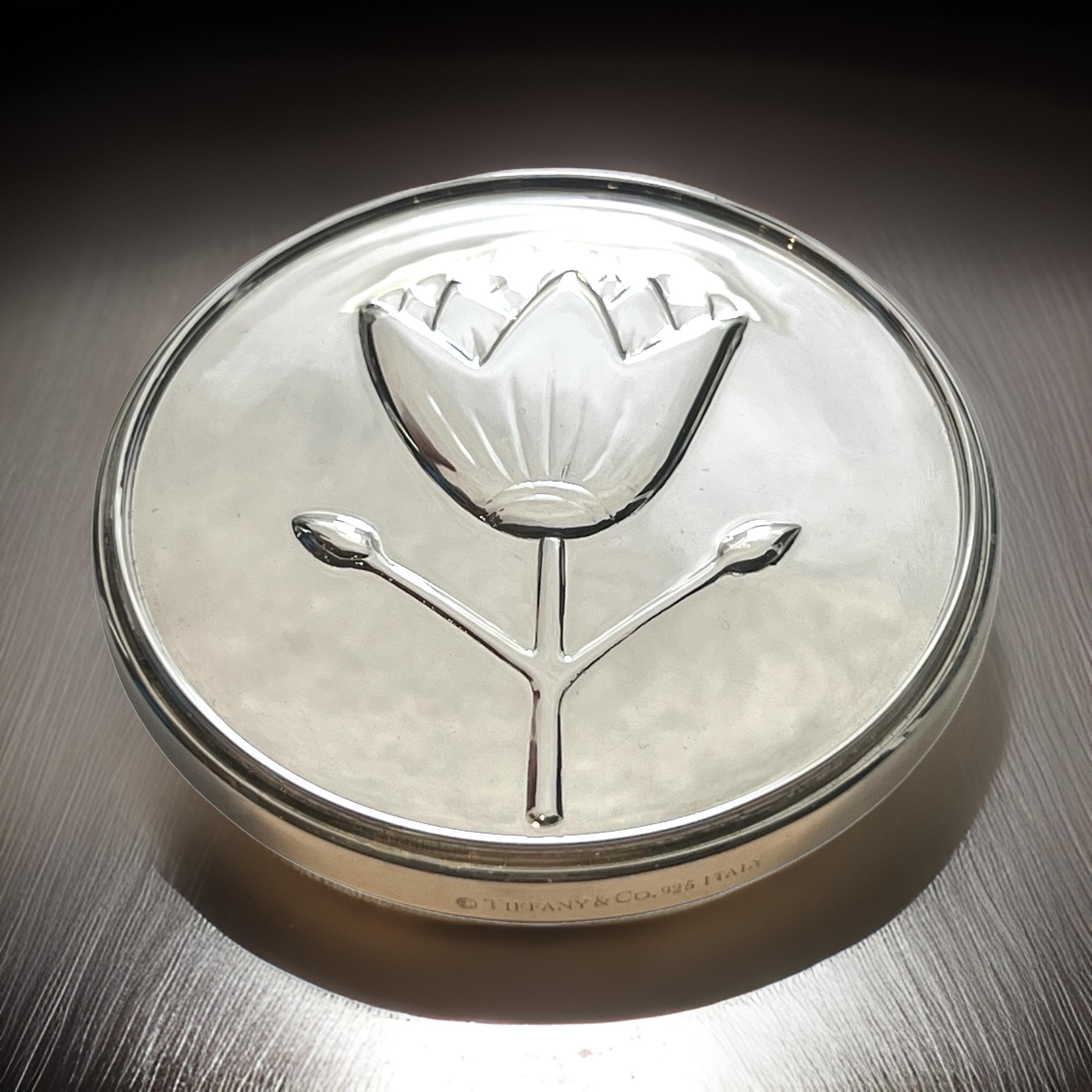 Espejo de mano Tulipán Tiffany & Co Estate Fashion Plata de ley 74,78 gramos en Bueno estado para la venta en Brooklyn, NY